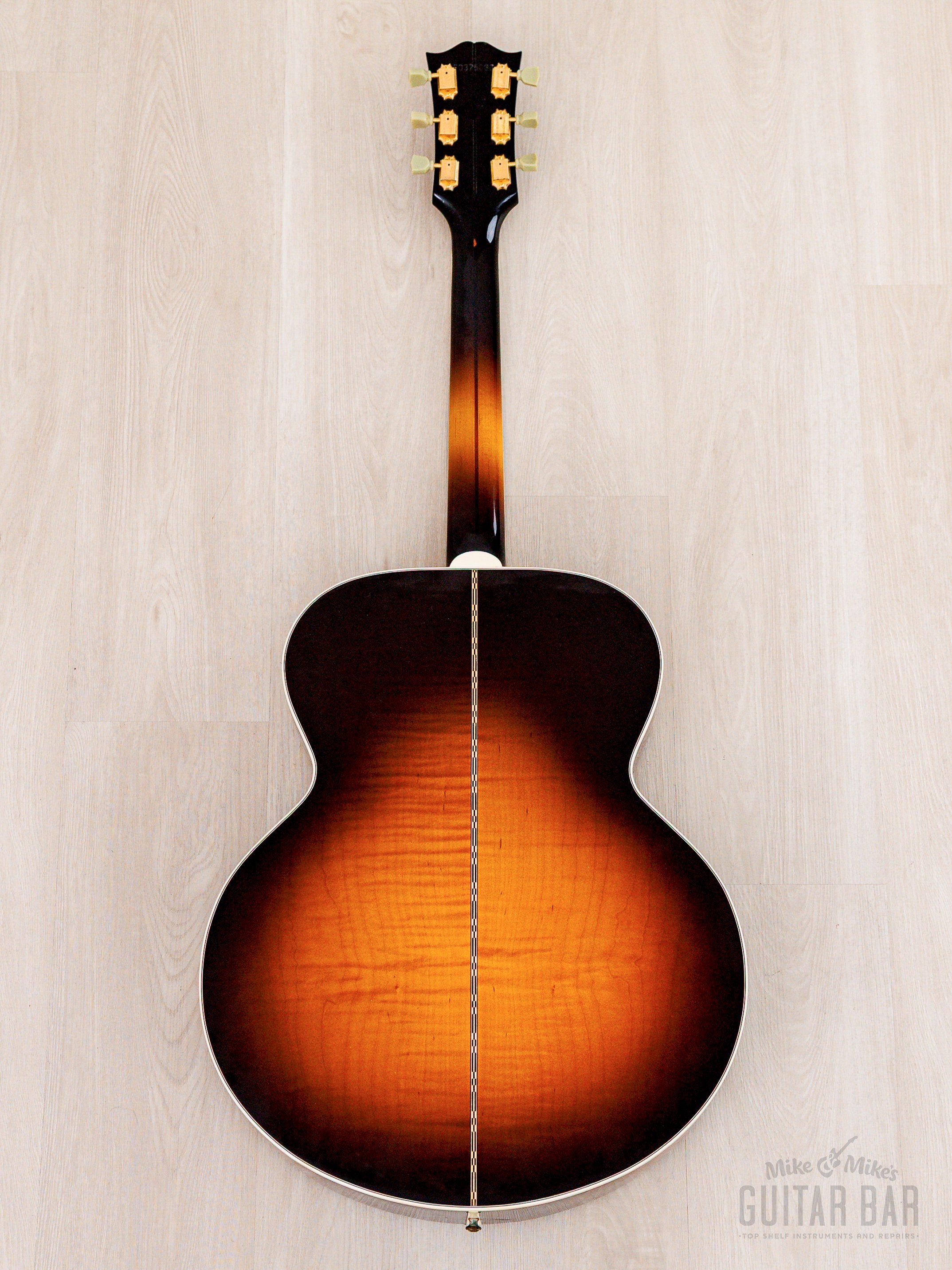 1995 Gibson J-200 Jumbo Guitar Vintage Sunburst, Figured Maple w/ Case 1995 Gibson J-200 Jumbo Guitar Vintage Sunburst, Figured Maple w/ Case