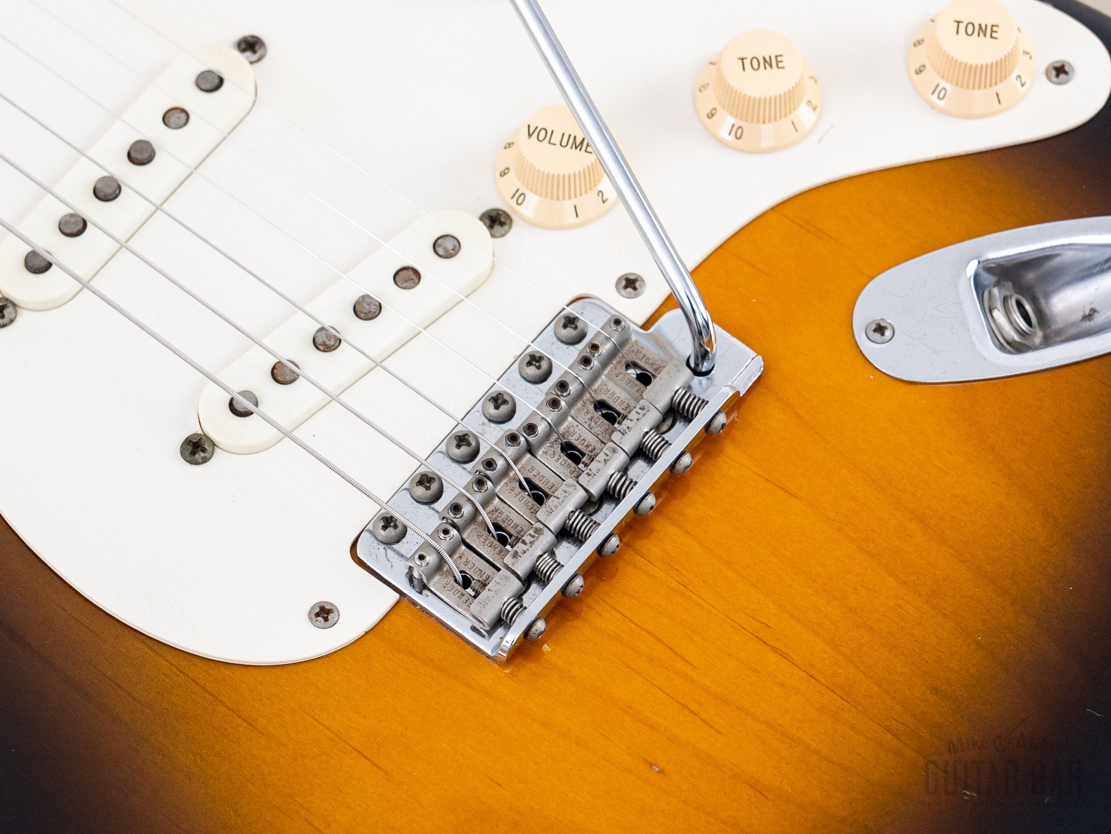 1989 Fender ExTrad Stratocaster '57 Vintage Reissue ST57-140 Sunburst