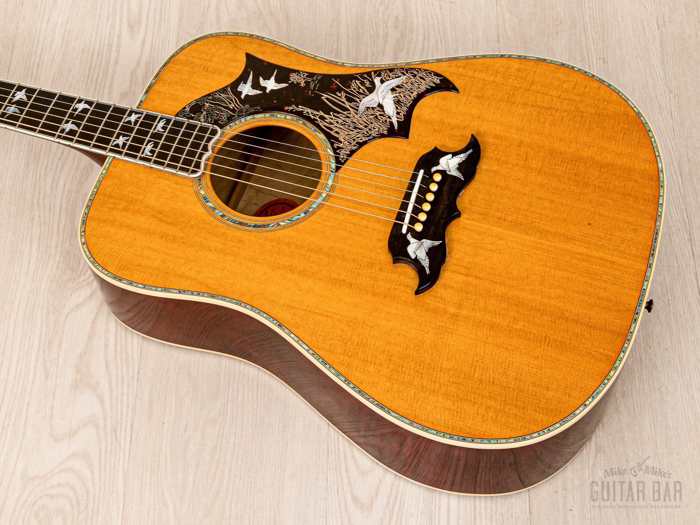 2000 Gibson Doves In Flight Dreadnought Acoustic Guitar Antique Natural w/ Case