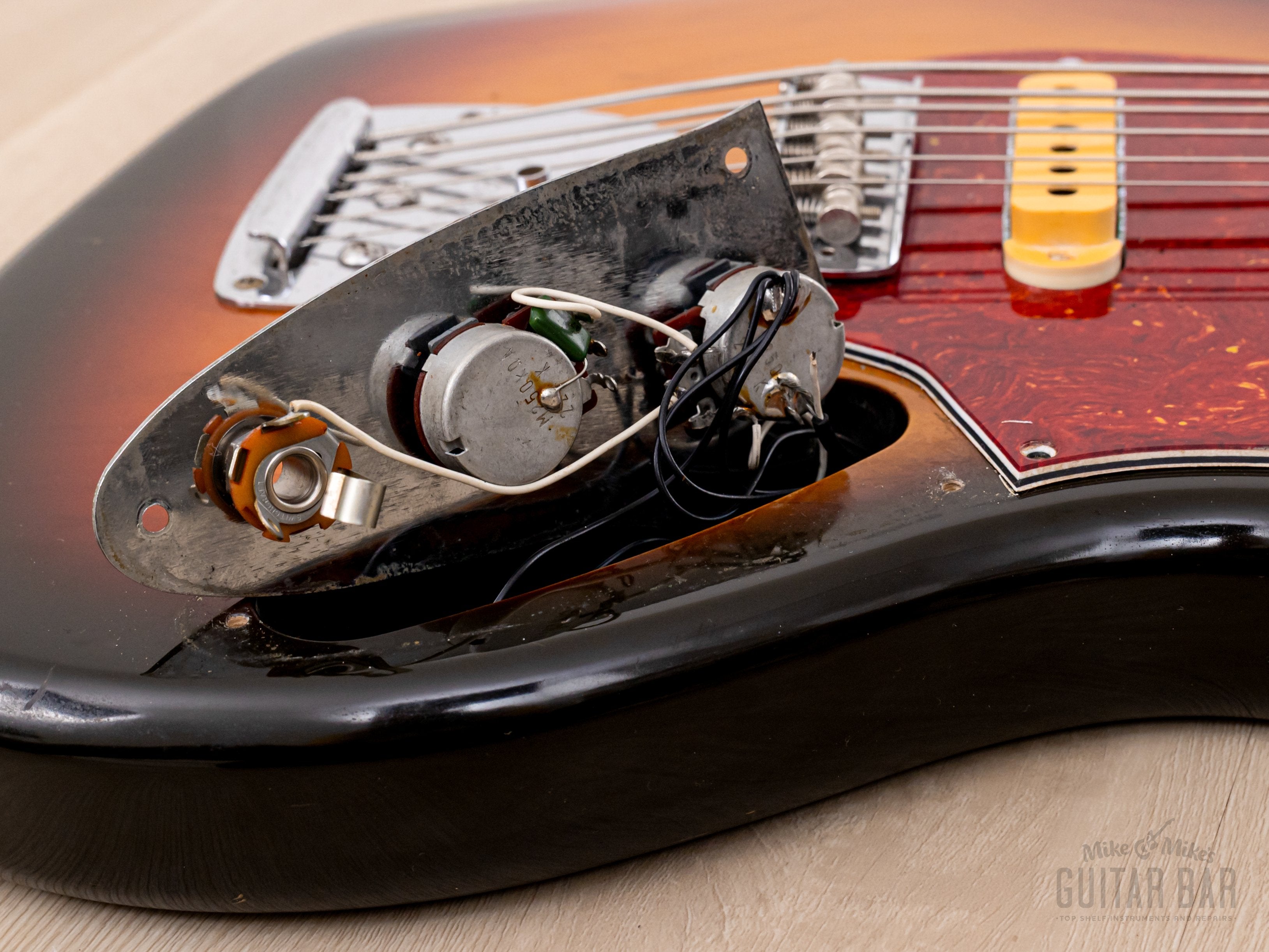 1992 Fender Custom Edition Bass VI Sunburst, 100% Original, Japan MIJ Fujigen