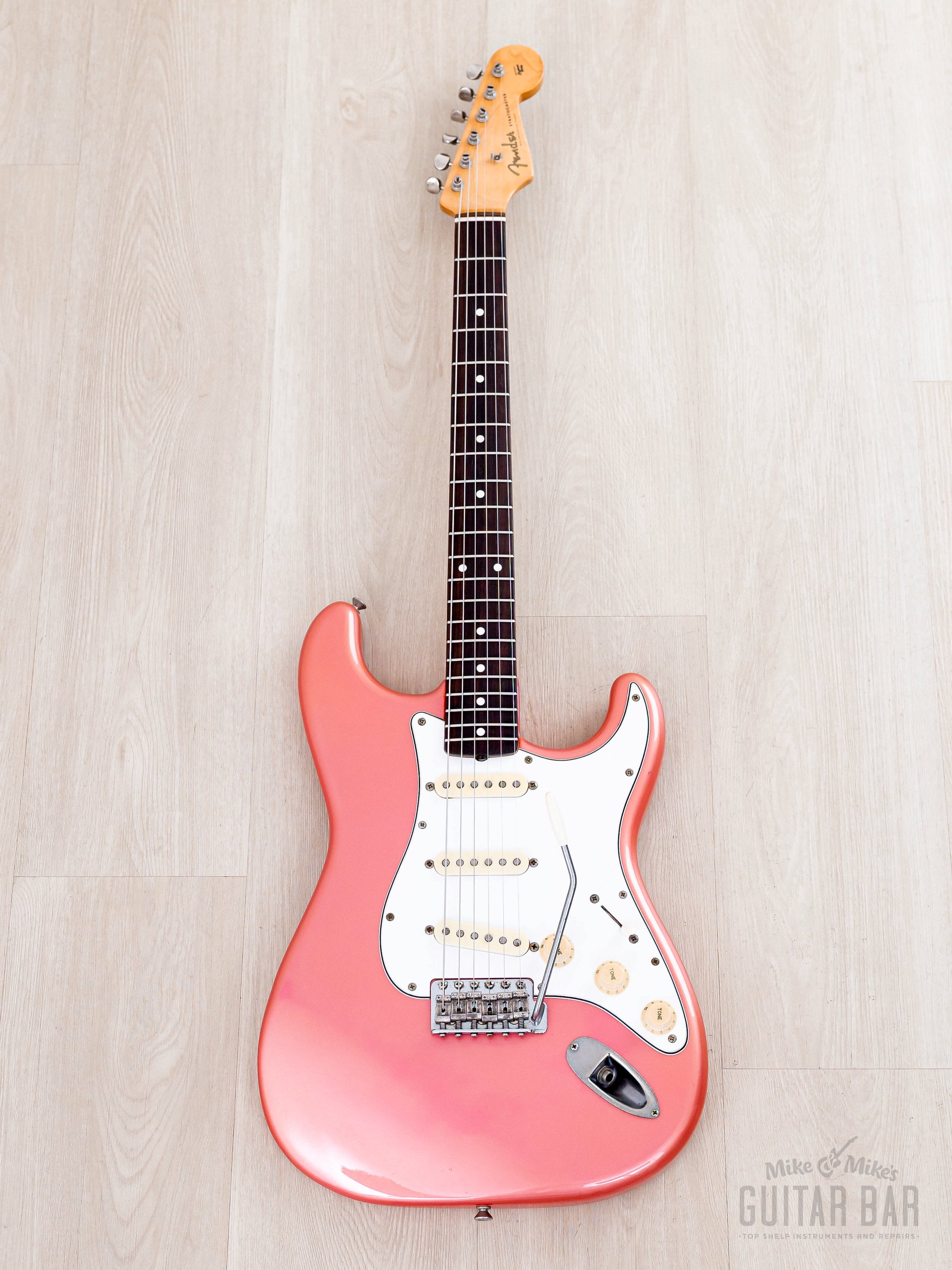 1983 Fender JV Stratocaster '62 Vintage Reissue ST62-65 Metallic Pink