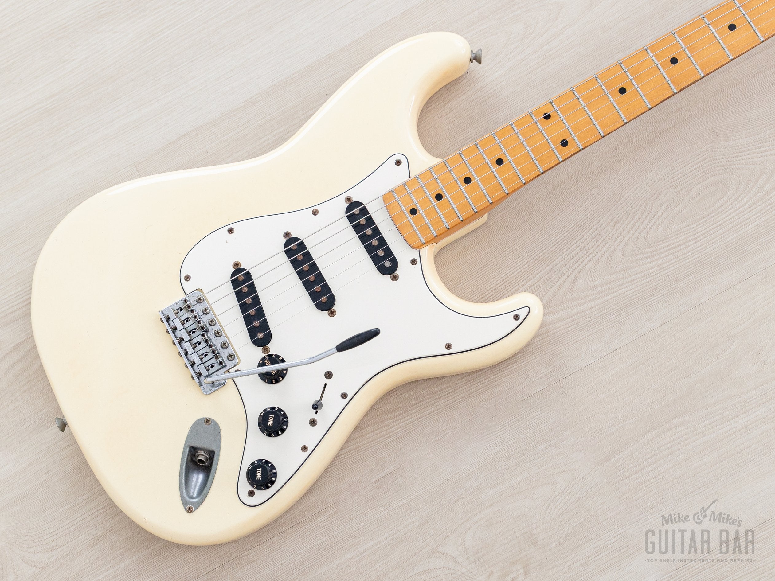 Fender Japan st72-55（CST-50M）Eシリアル 追柾目 Fender Japan CST-50M (ST72-55) Stratocaster 1988 Japan