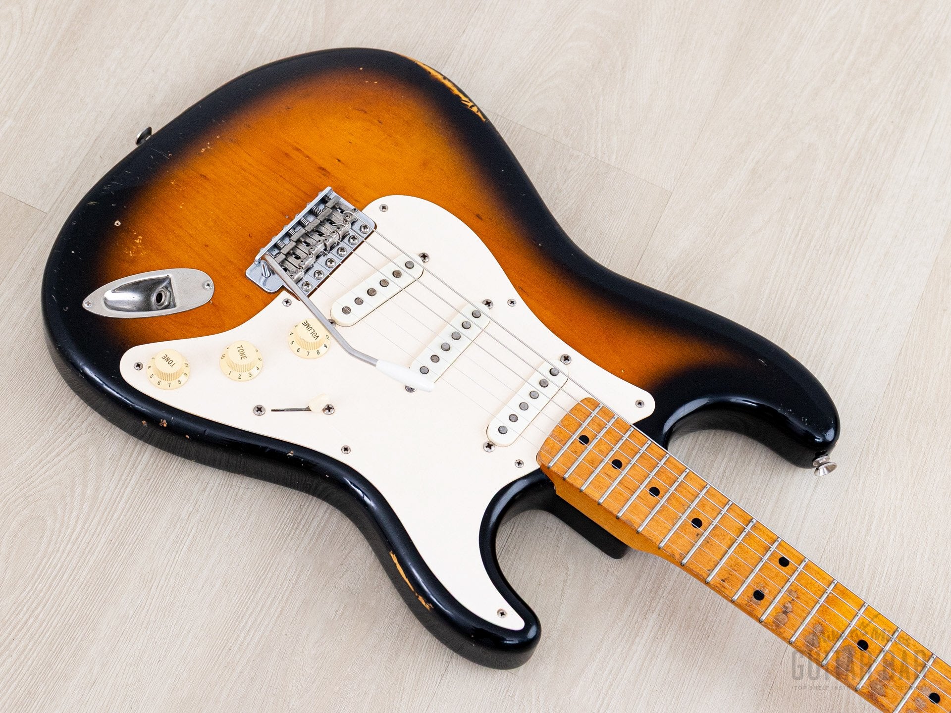 1989 Fender '54 Stratocaster ST54-900 Sunburst Lacquer w
