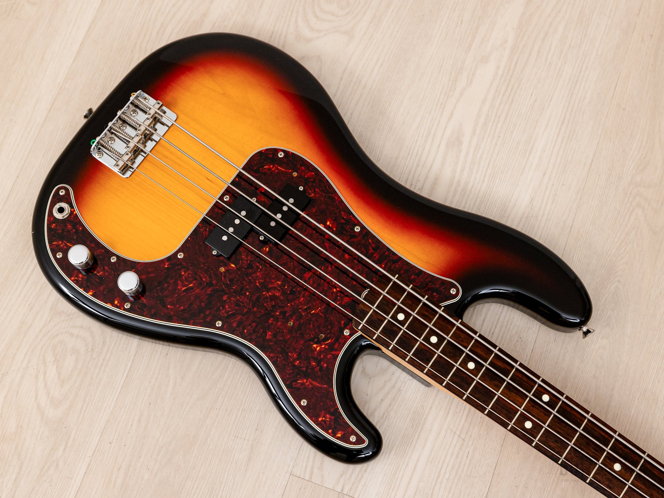 2022 Fender Traditional II 60s Precision Bass Sunburst, Near-Mint, Japan MIJ