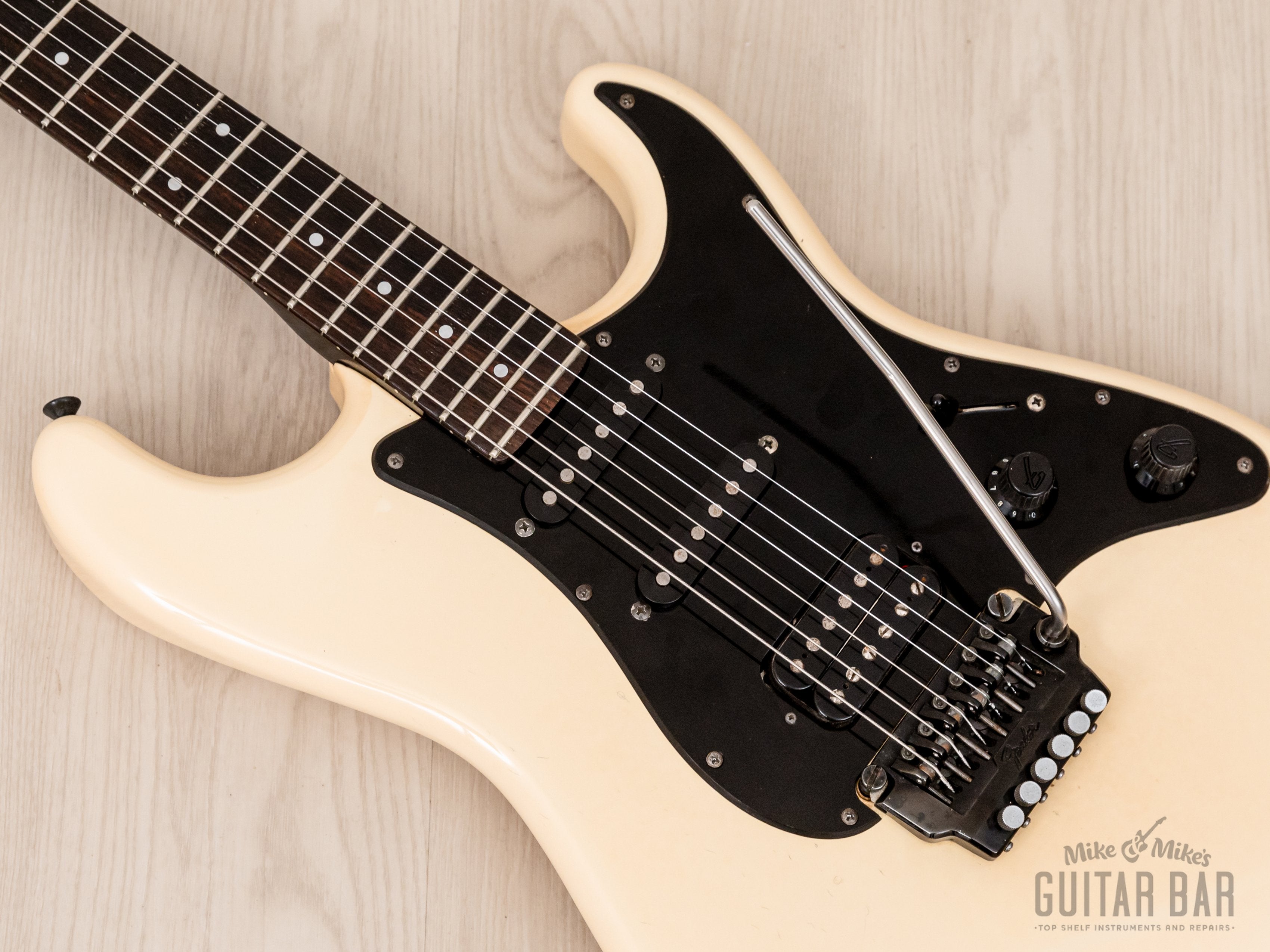1987 Fender Boxer Series Stratocaster ST-556 SSH Superstrat Snow White, Japan MIJ Fujigen