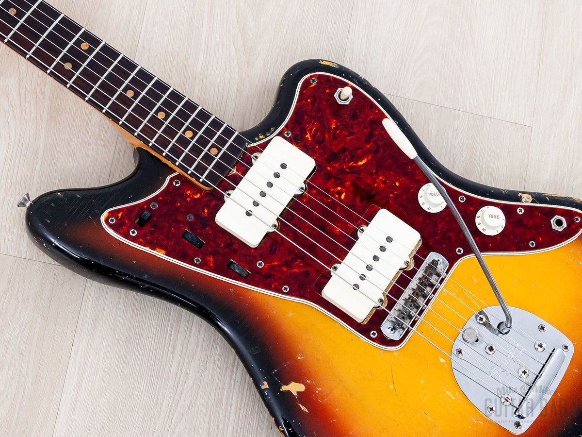 1965 Jazzmaster Sunburst body and tortoise pickguard, angled view