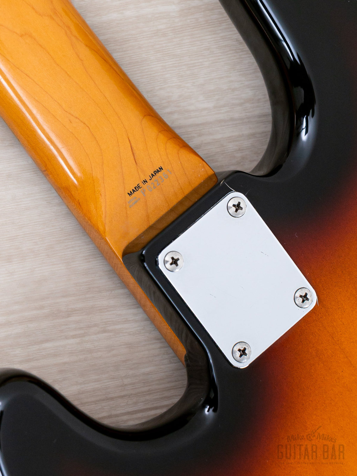 Neck plate close-up