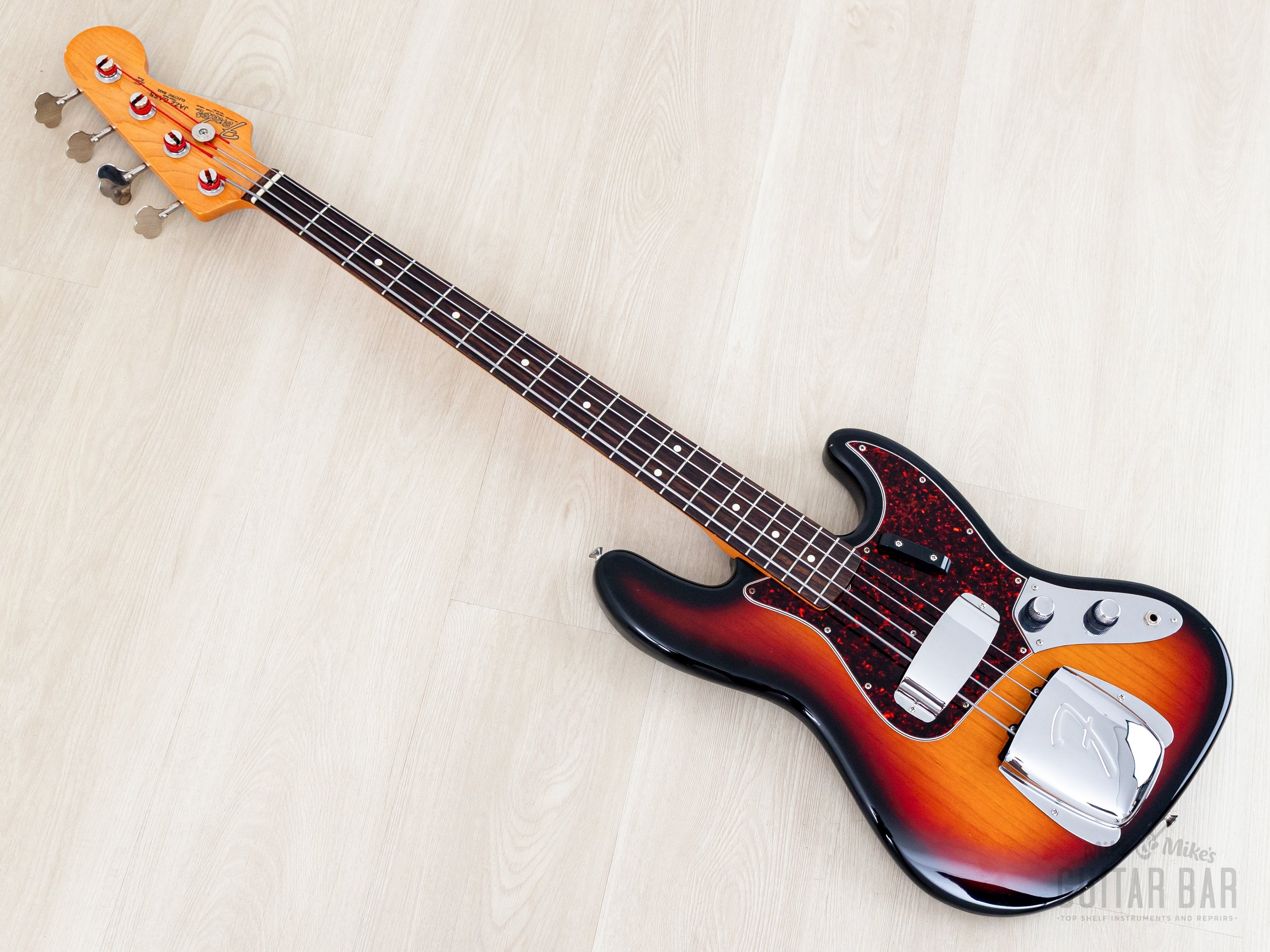 1997 Fender American Vintage '62 Jazz Bass Stack Knob Sunburst, Near-M