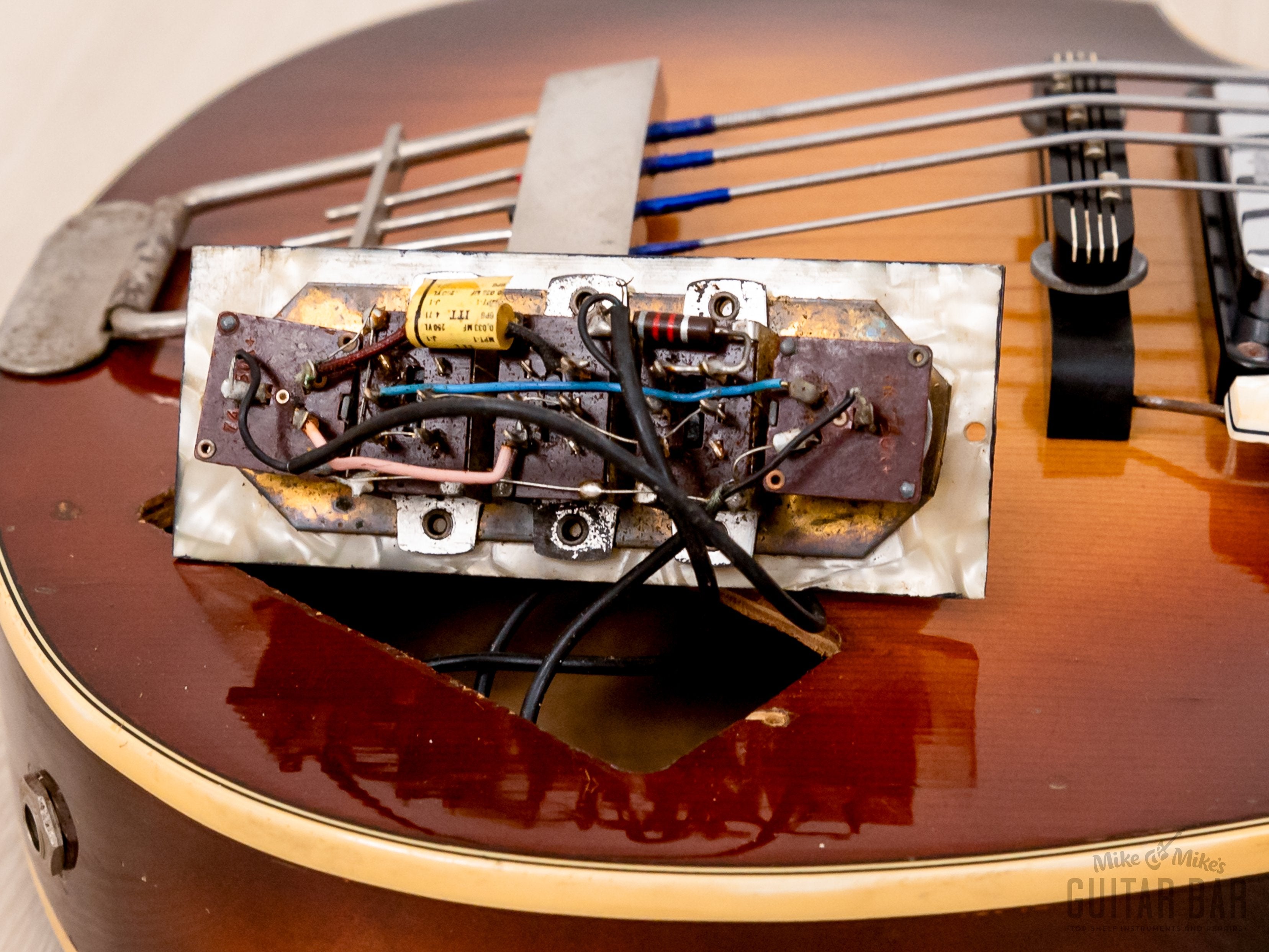 1974 Hofner 500/1 Beatle Bass Vintage Violin Bass 100% Original w/ Blade Pickups, Case
