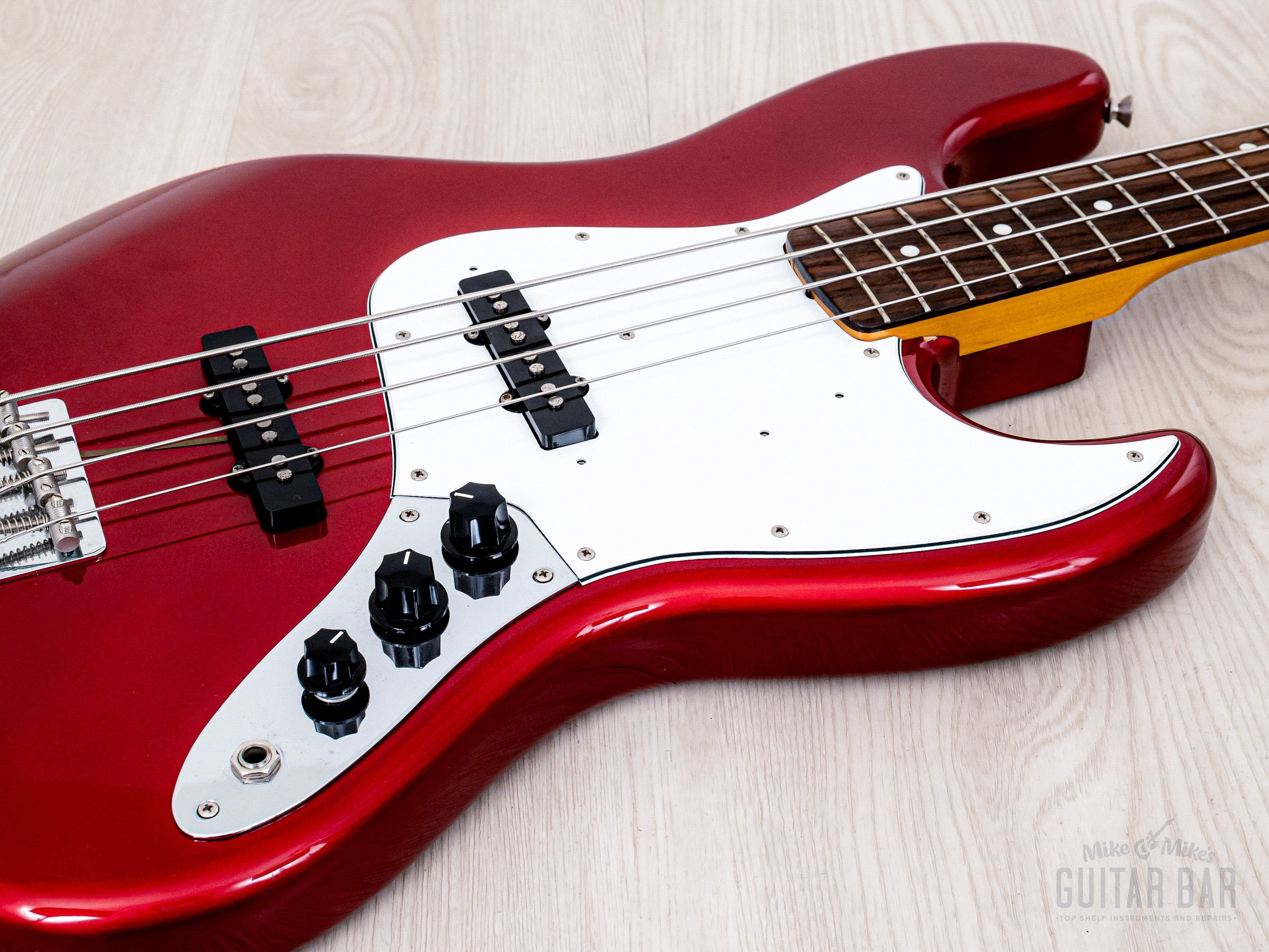 2002 Fender Jazz Bass '62 Vintage Reissue JB62-75US Candy Apple Red w/