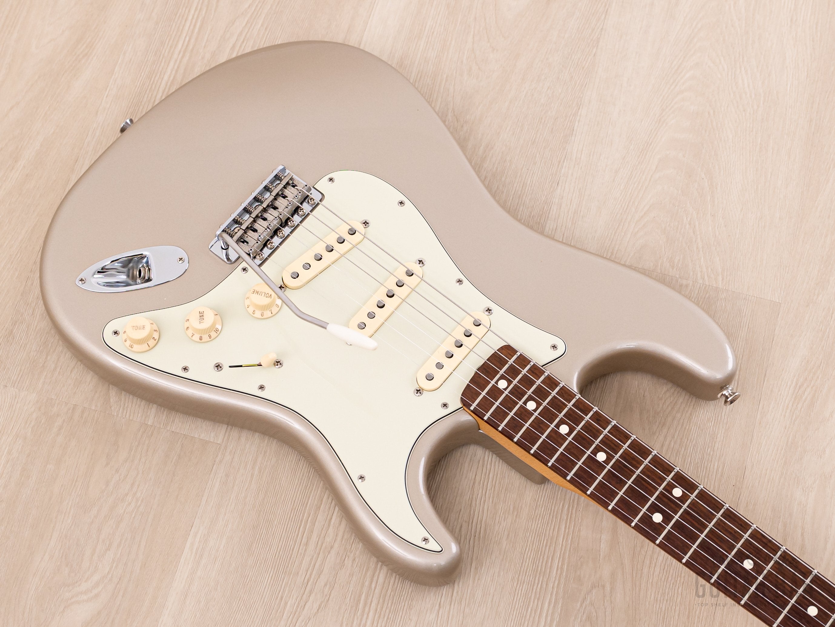 1997 Fender American Vintage '62 Stratocaster Shoreline Gold, Near-Mint w/ Case, Hangtags