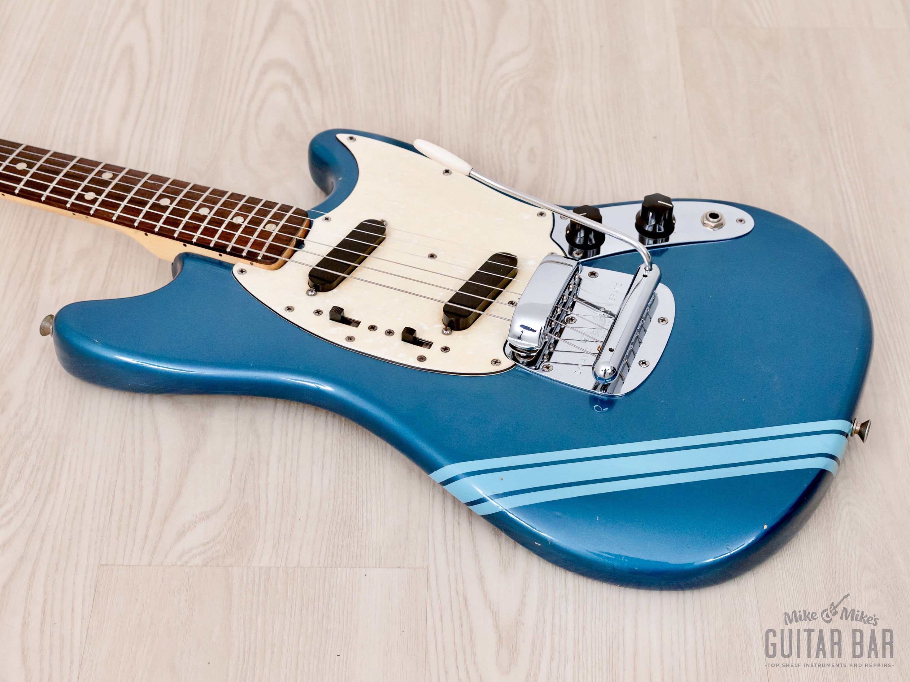 1970 Fender Competition Mustang Competition Burgundy + Headstock, Shor