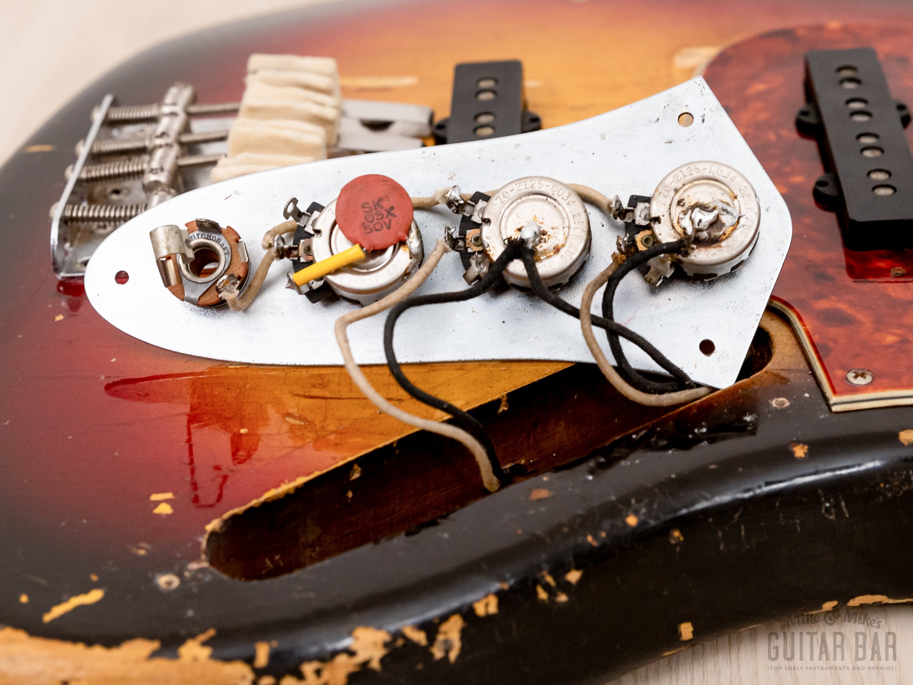 1963 Fender Jazz Bass Pre-CBS Vintage Bass Sunburst w/ Case
