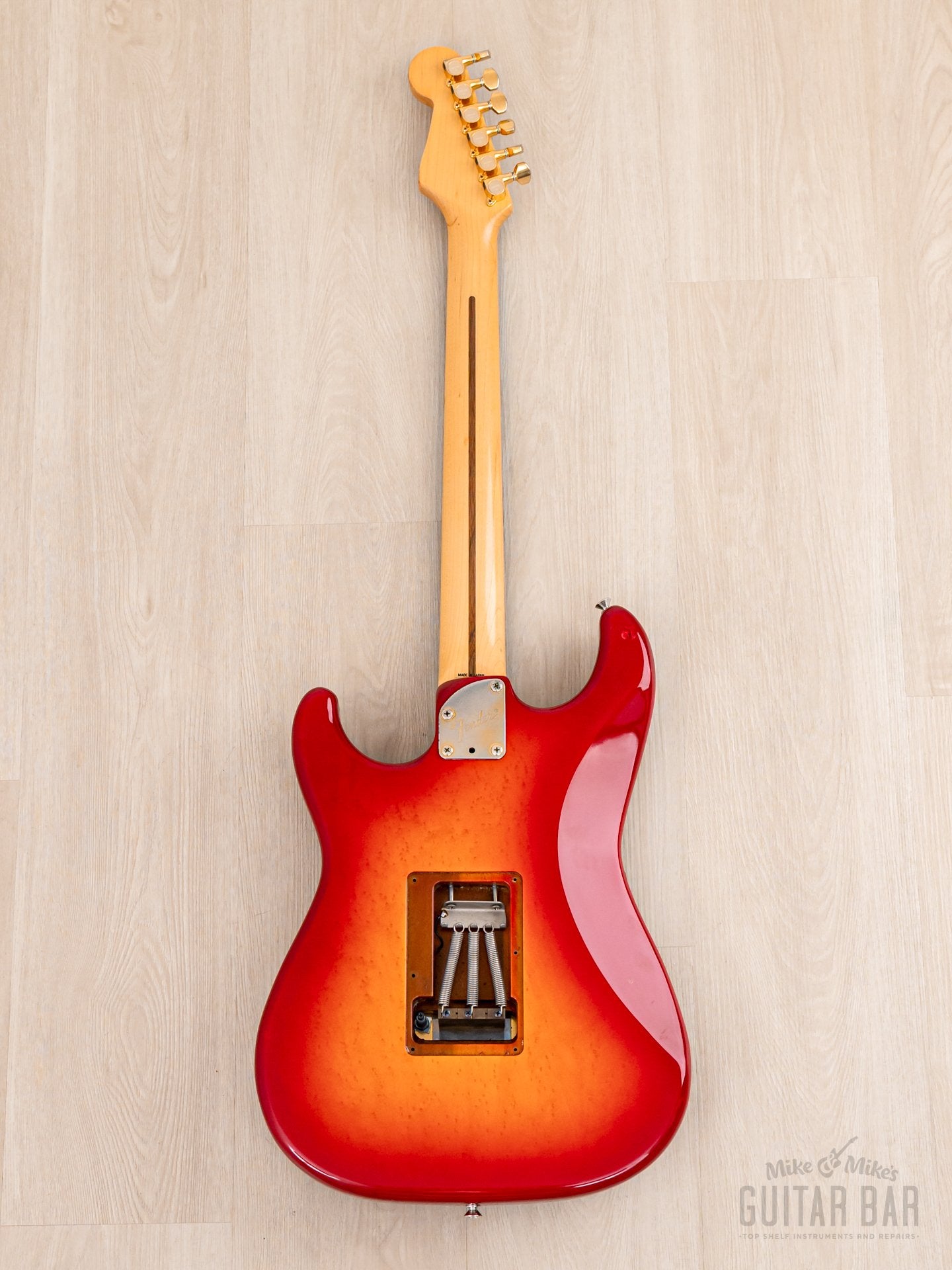 1988 Fender Pro Feel Stratocaster STR75 SSH Cherry Red