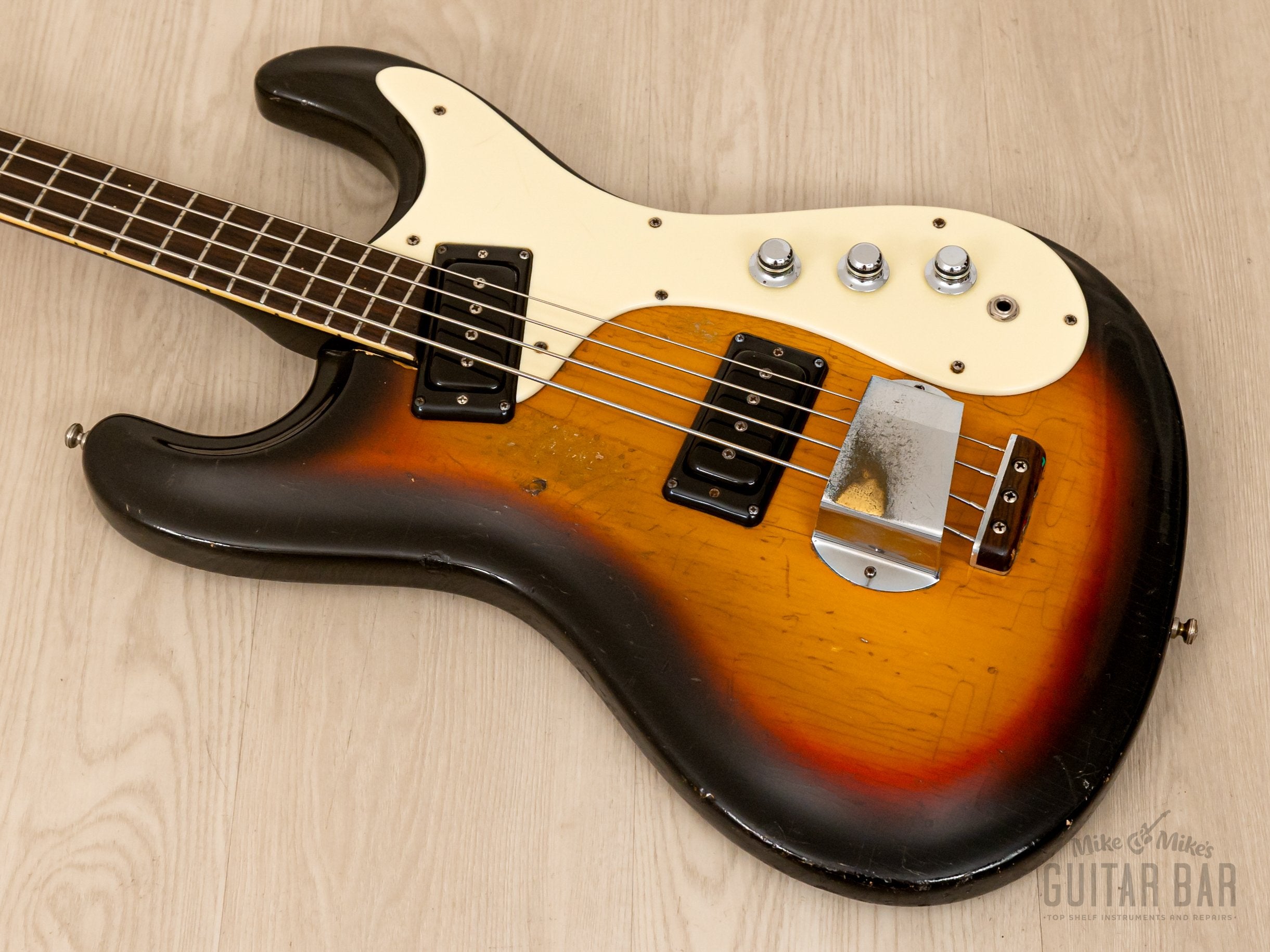 1965 Mosrite Ventures Model Vintage Short Scale Bass Two Pickup Sunburst w/ Case