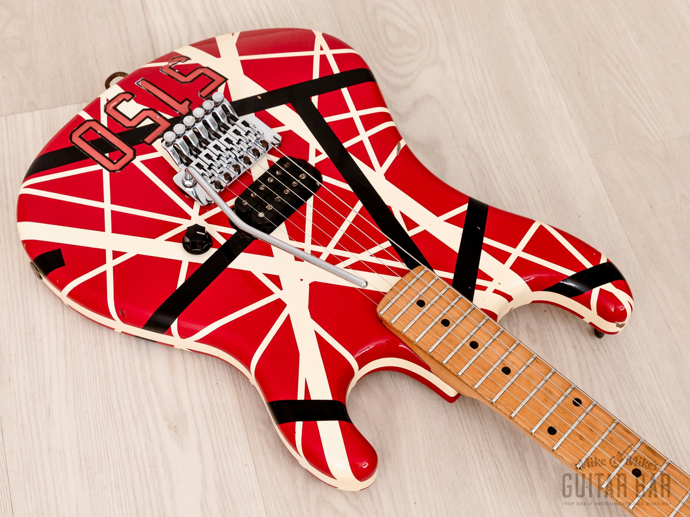 EVH ペイント ストラトキャスター Eddie Van Halen Signed EVH Frankenstrat Style Guitar with Guitar