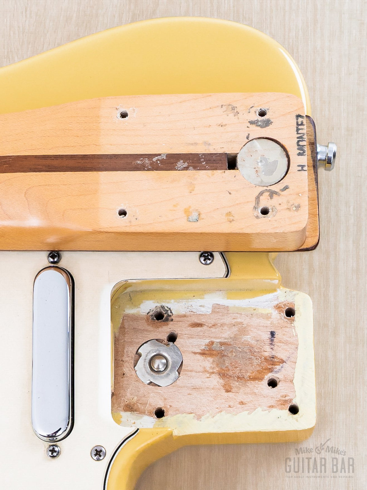 1988 Fender American Standard Telecaster Vintage White, neck pocket and body cavity