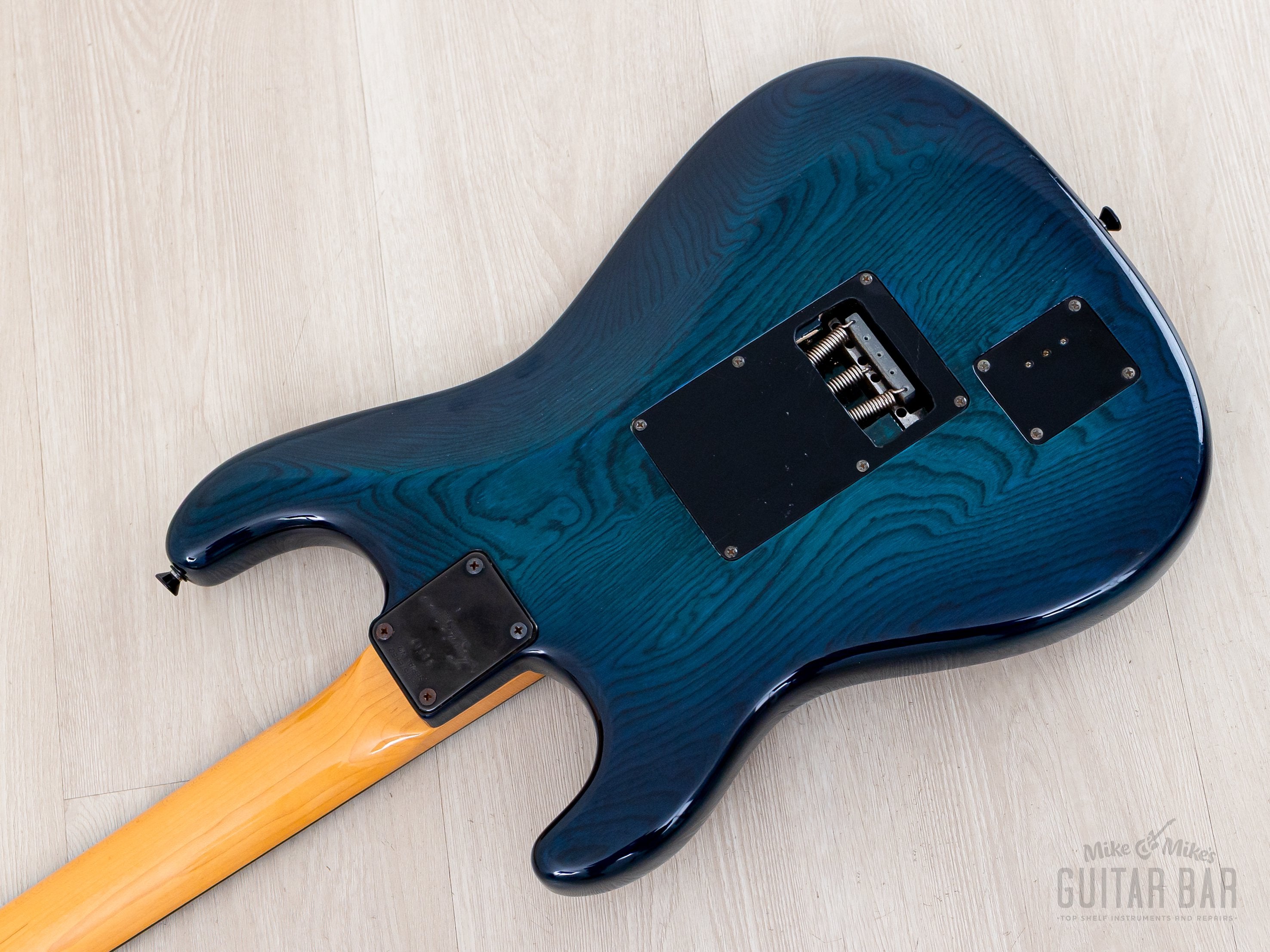 1990 Levinson Blade R4 Vintage S-Style Electric Guitar Ocean Blue w/ H