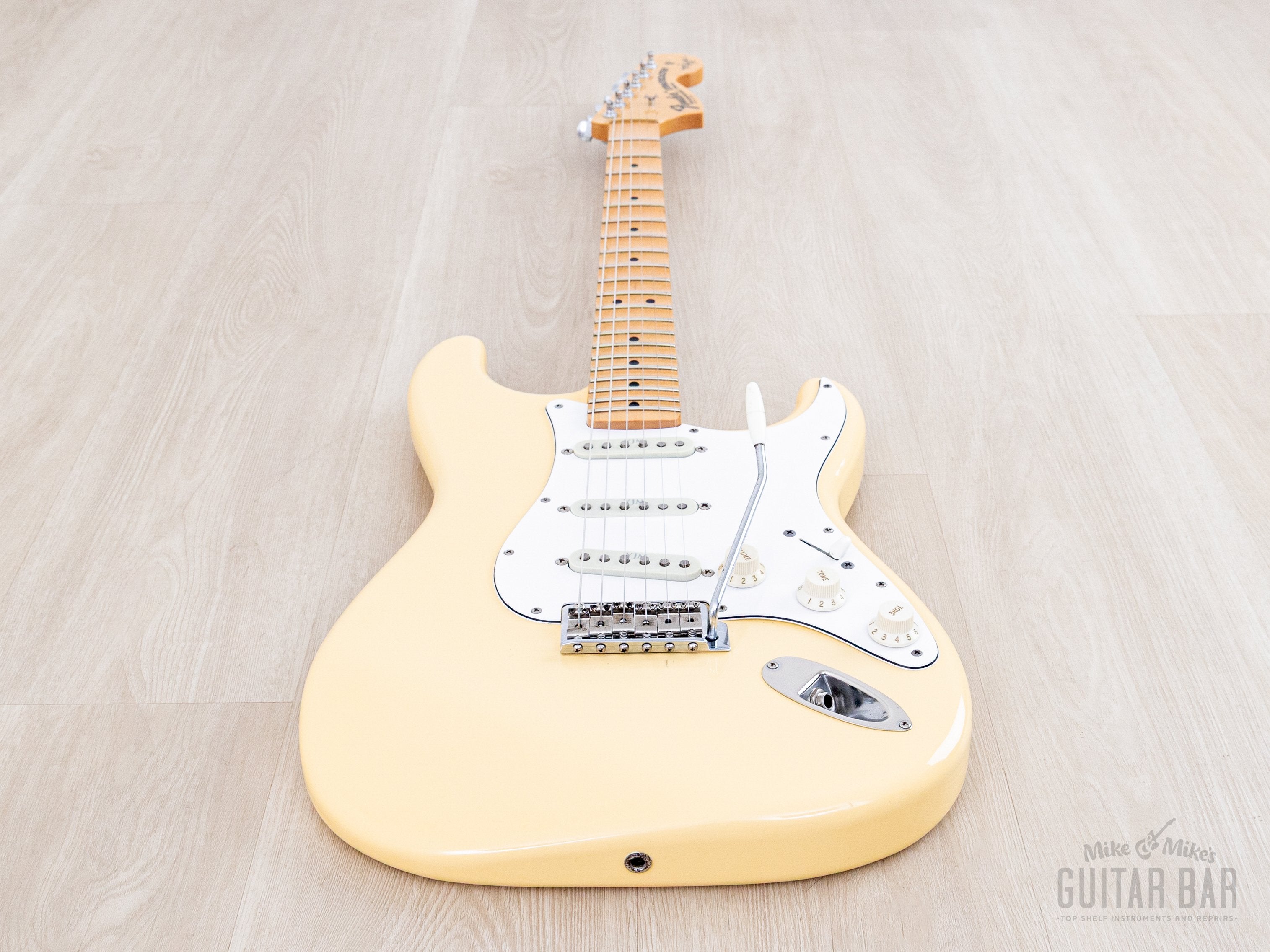 2016 Fender Yngwie Malmsteen Signature Stratocaster Yellow White w/ Se