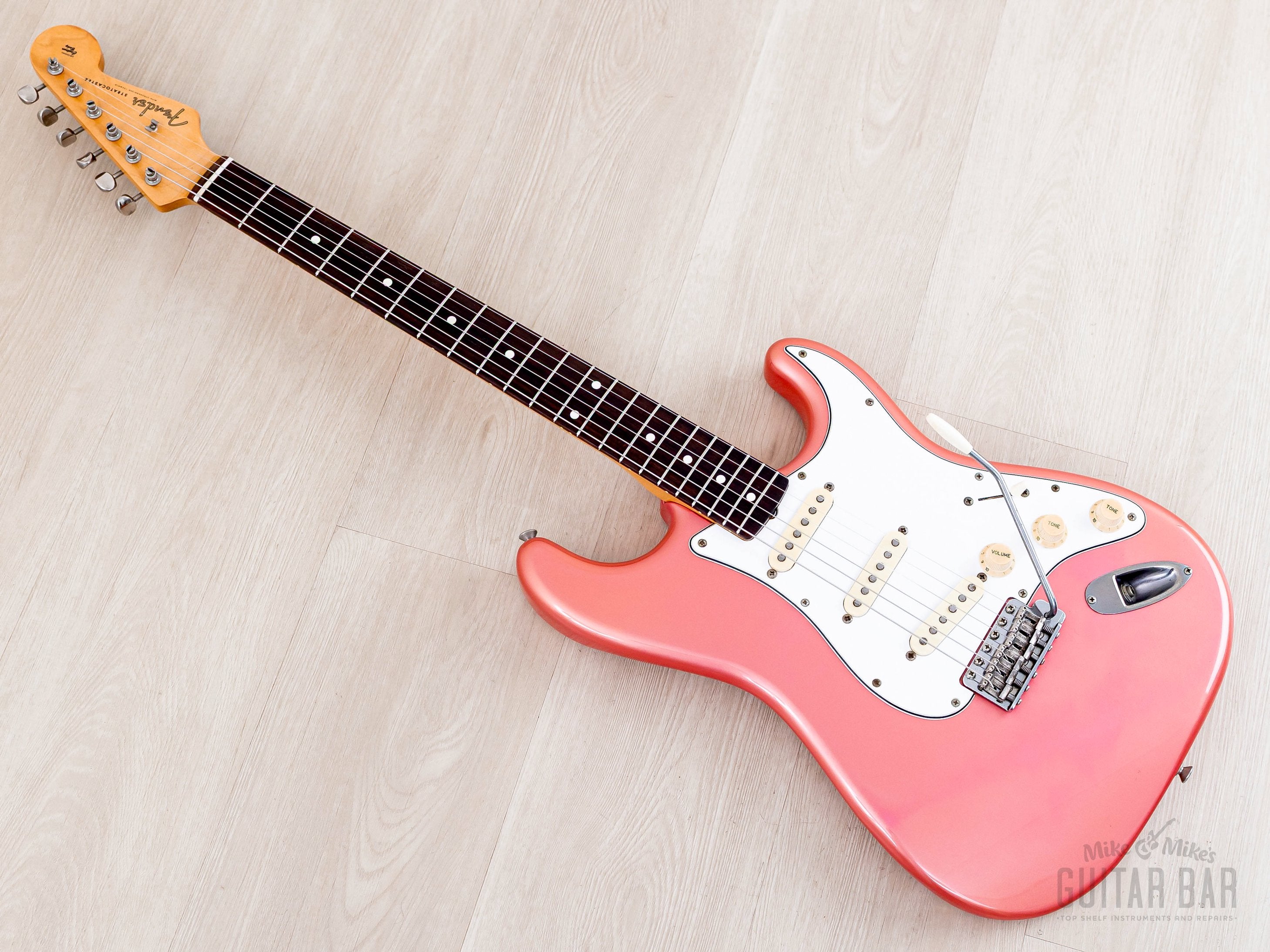 1983 Fender JV Stratocaster '62 Vintage Reissue ST62-65 Metallic Pink