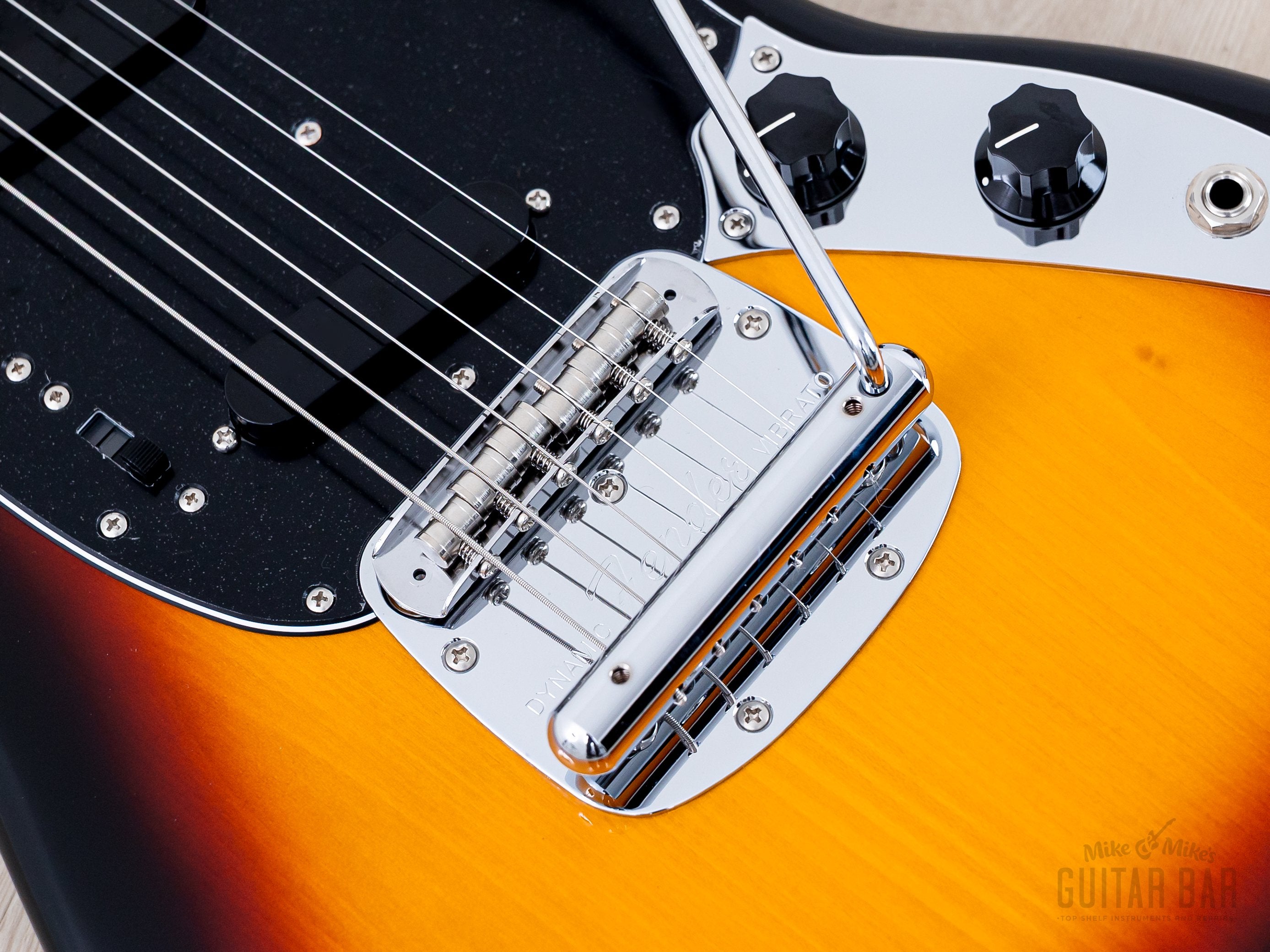 2023 Fender Traditional II '70s Mustang FSR Collection Sunburst, Japan