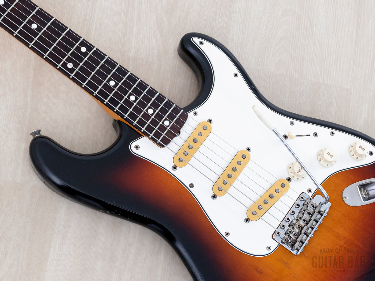 Rosewood fretboard and body angled view