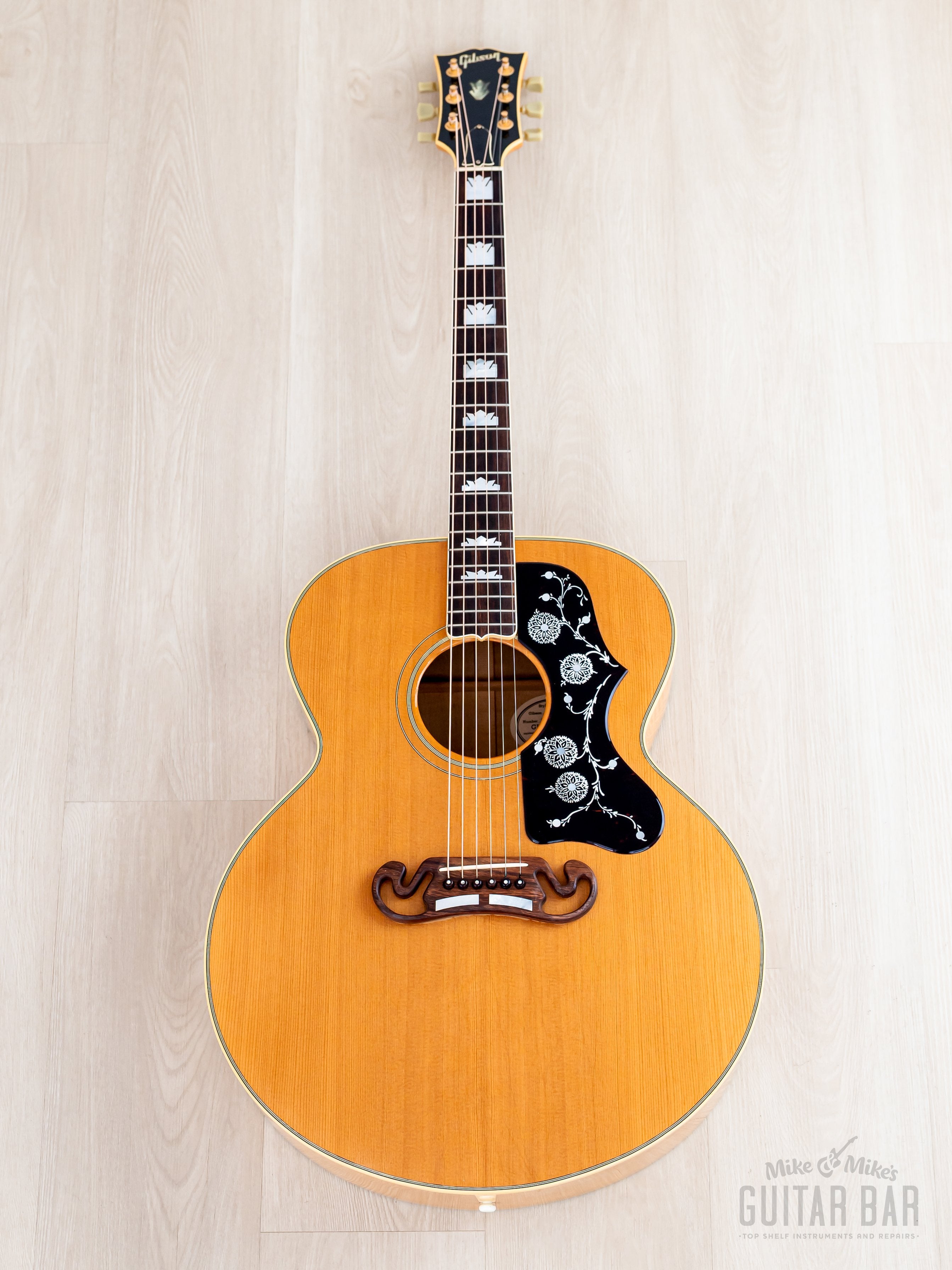 1993 Gibson J-200 Jumbo Guitar Antique Natural, Figured & Near-Mint w/