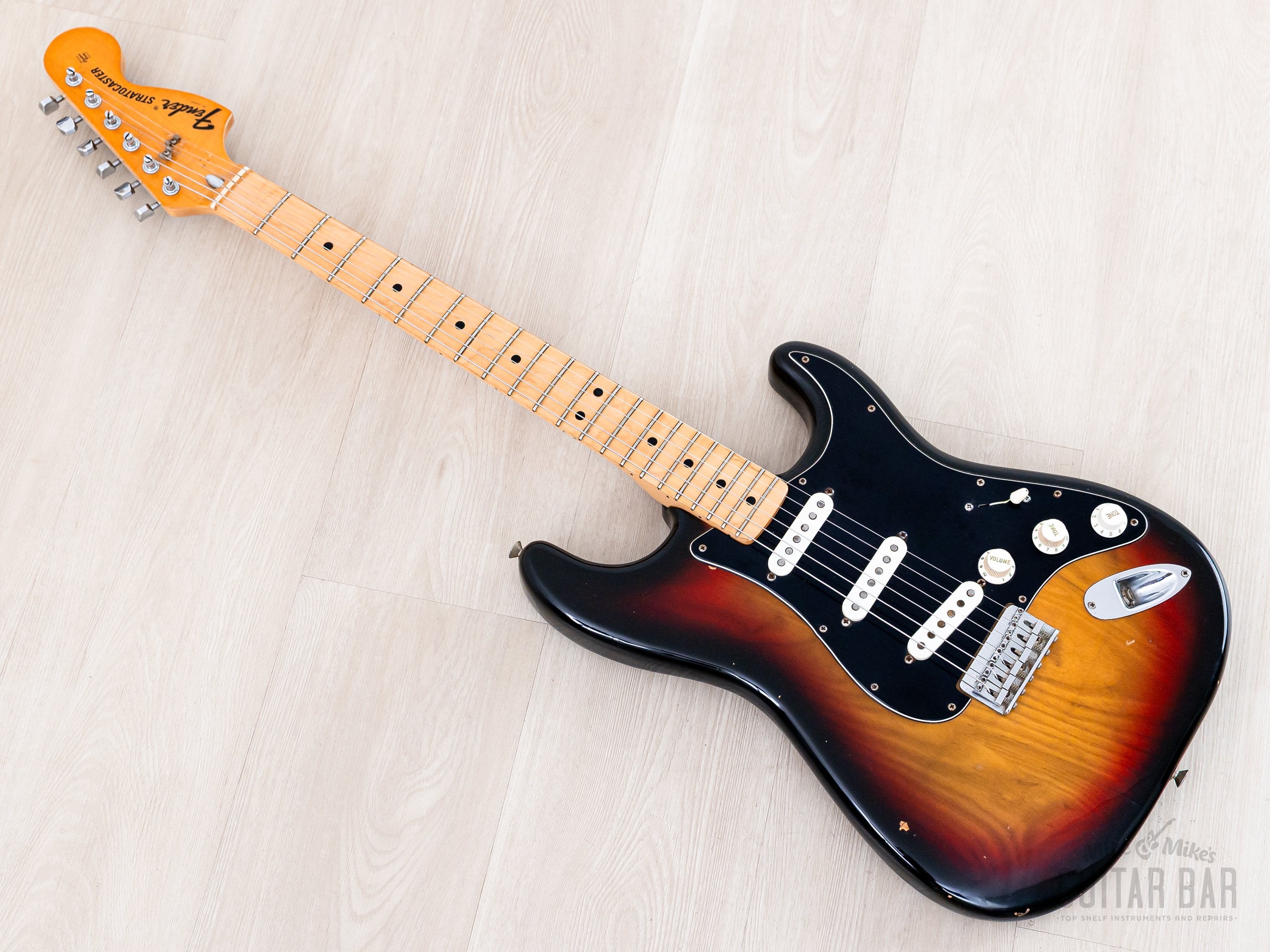 1976 Fender Stratocaster Hardtail Vintage Electric Guitar Sunburst w/
