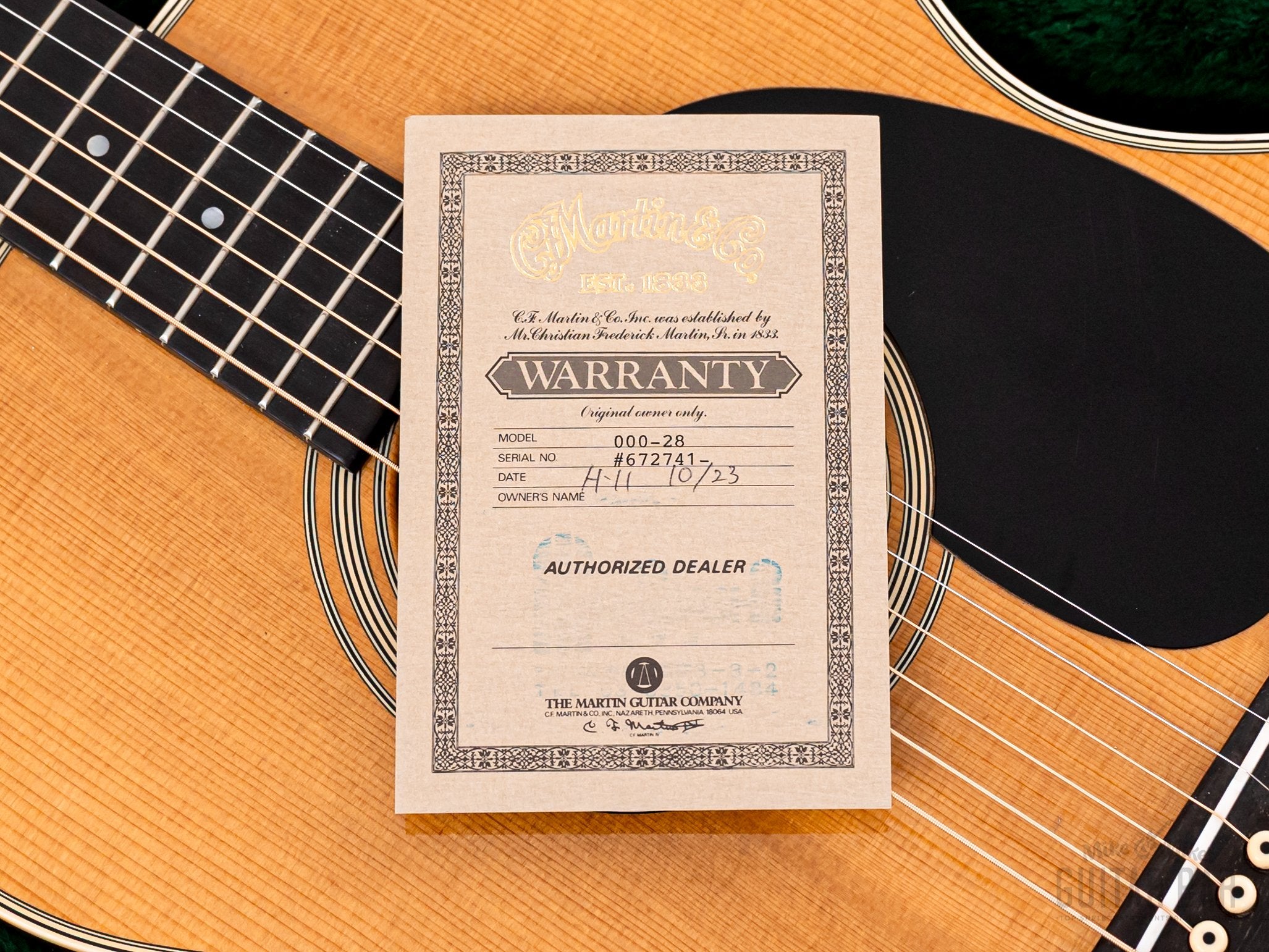 1999 Martin Standard Series 000-28 Acoustic Guitar Aging Toner Top, Near-Mint w/ Hangtags, Case