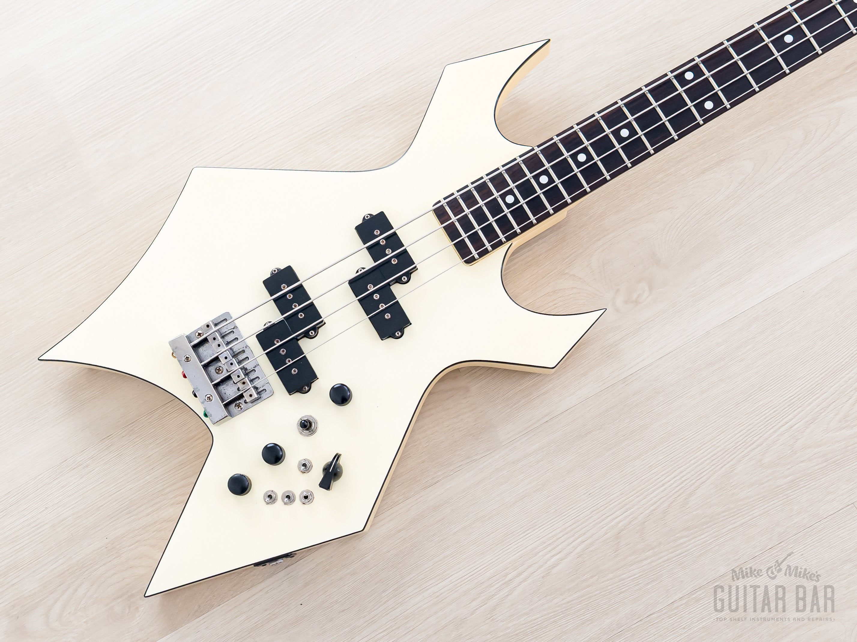 1985 B.C. Rich Warlock Bass NJ Series White Nikki Sixx w/ Active Pream