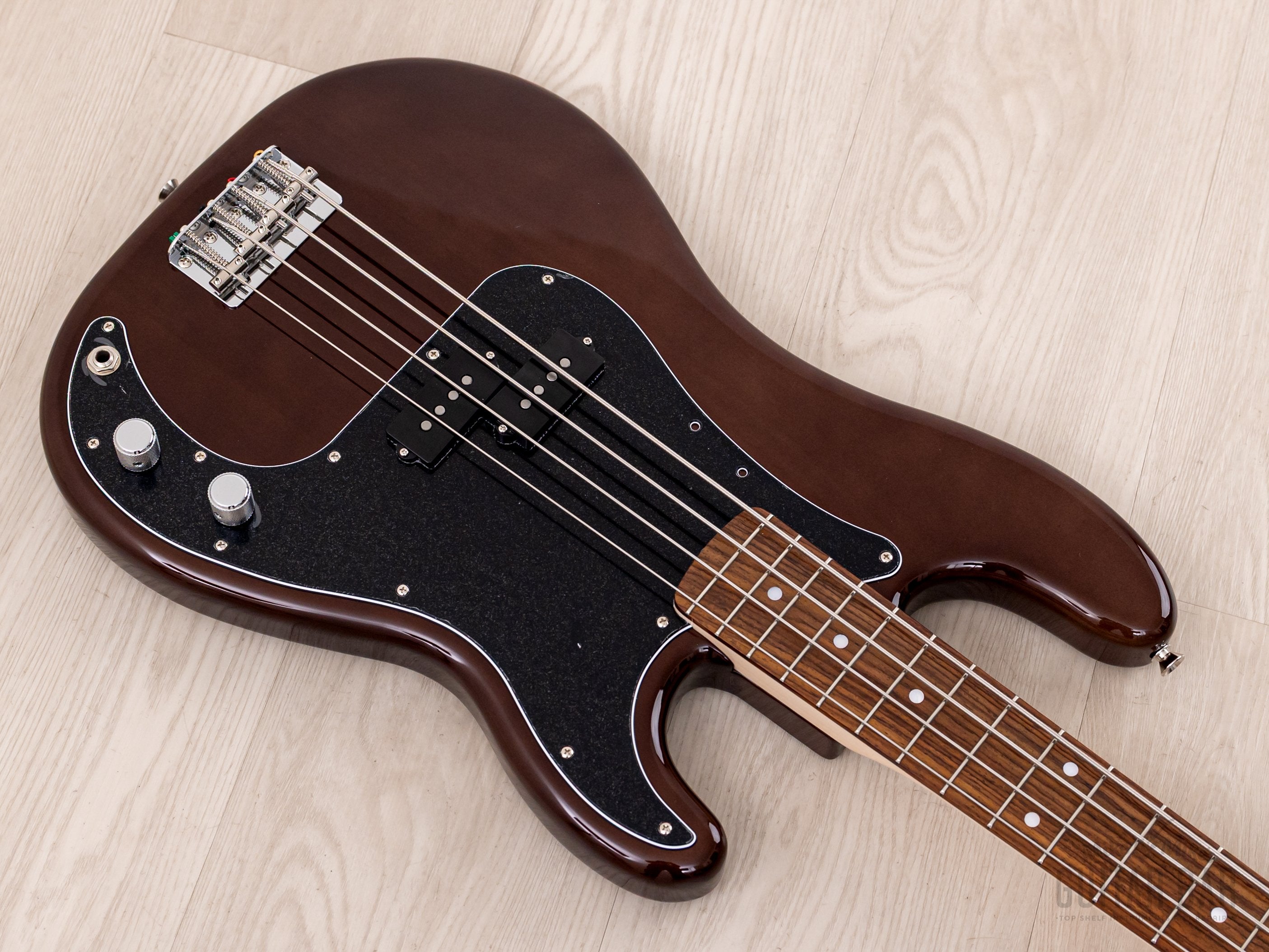 2025 Fender Traditional II ‘70s Precision Bass FSR Walnut, Mint w/ Hangtags, Japan MIJ