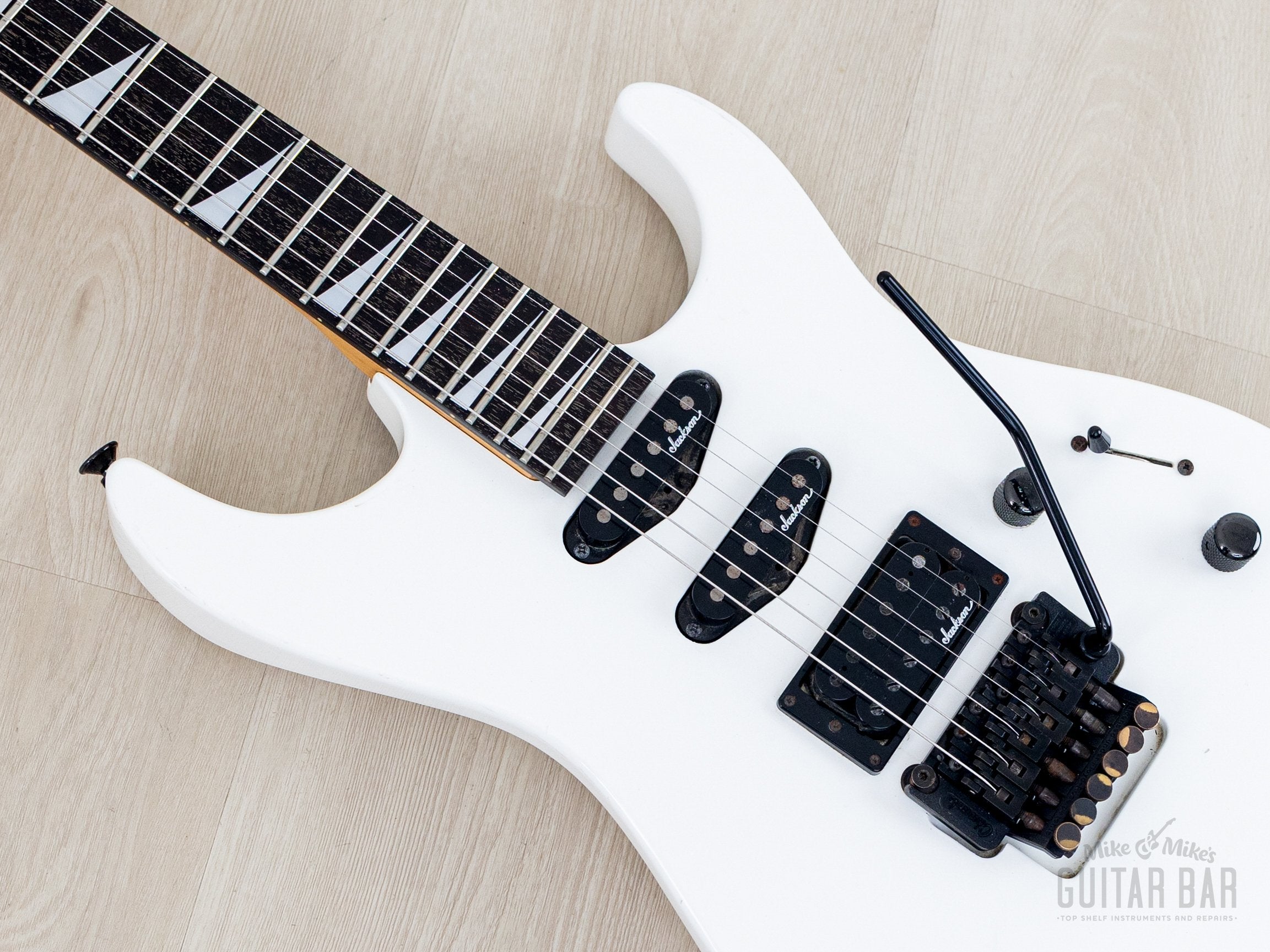 1989 Charvel Jackson DK-085-SSH Snow White w/ Floyd Rose, Japan