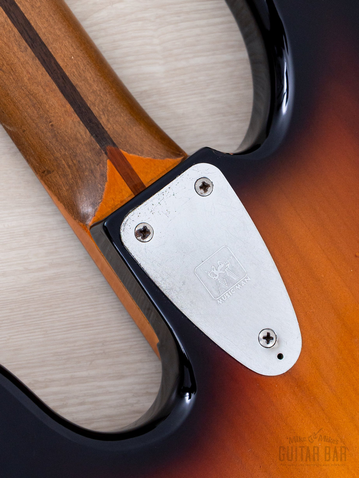 StingRay neck plate and heel close-up