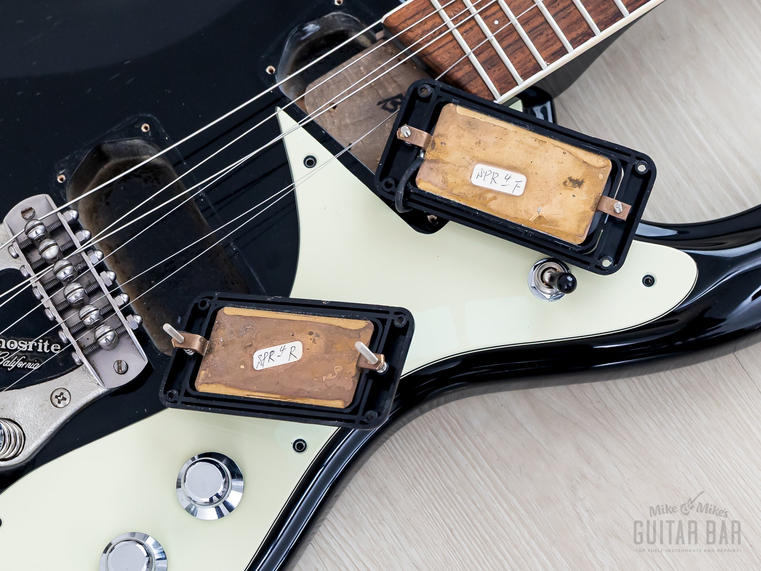 1990s Mosrite Ventures Model Super Custom '65 Black w/ Vibramute & Cas