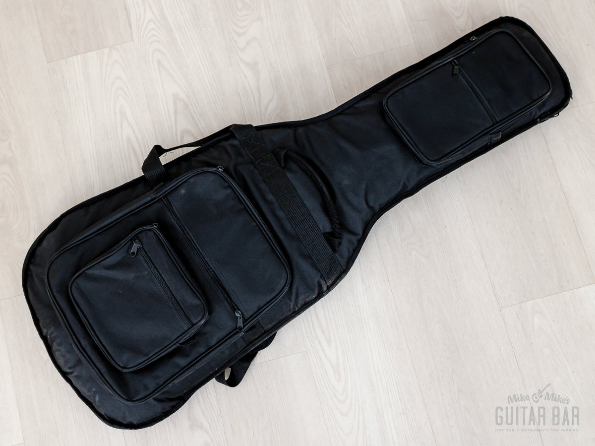 Black gigbag included