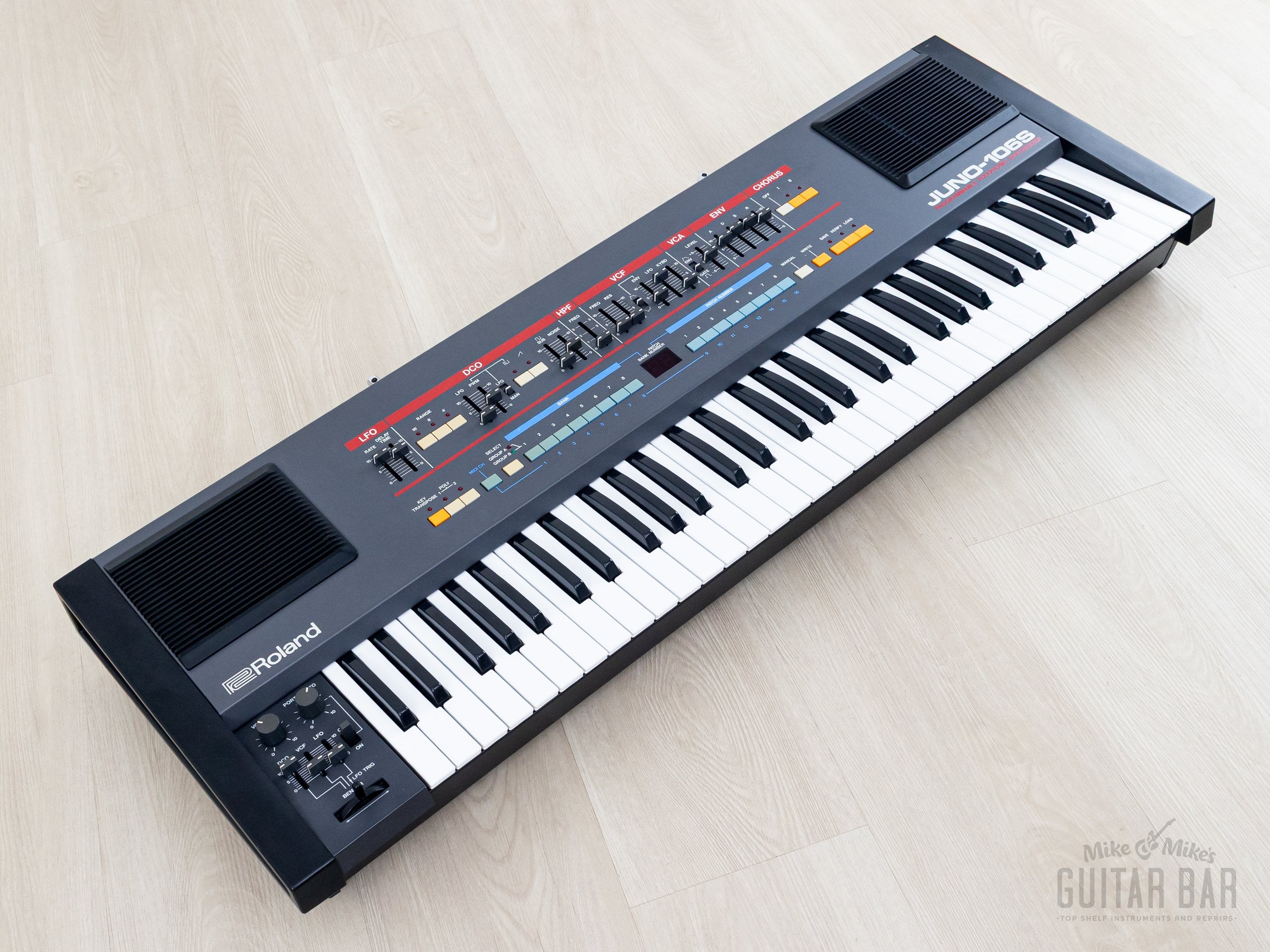Roland JUNO-106S アナログシンセサイザー 1985 Roland Juno-106S Vintage Analog Synthesizer Near-Mint w/ Built-In