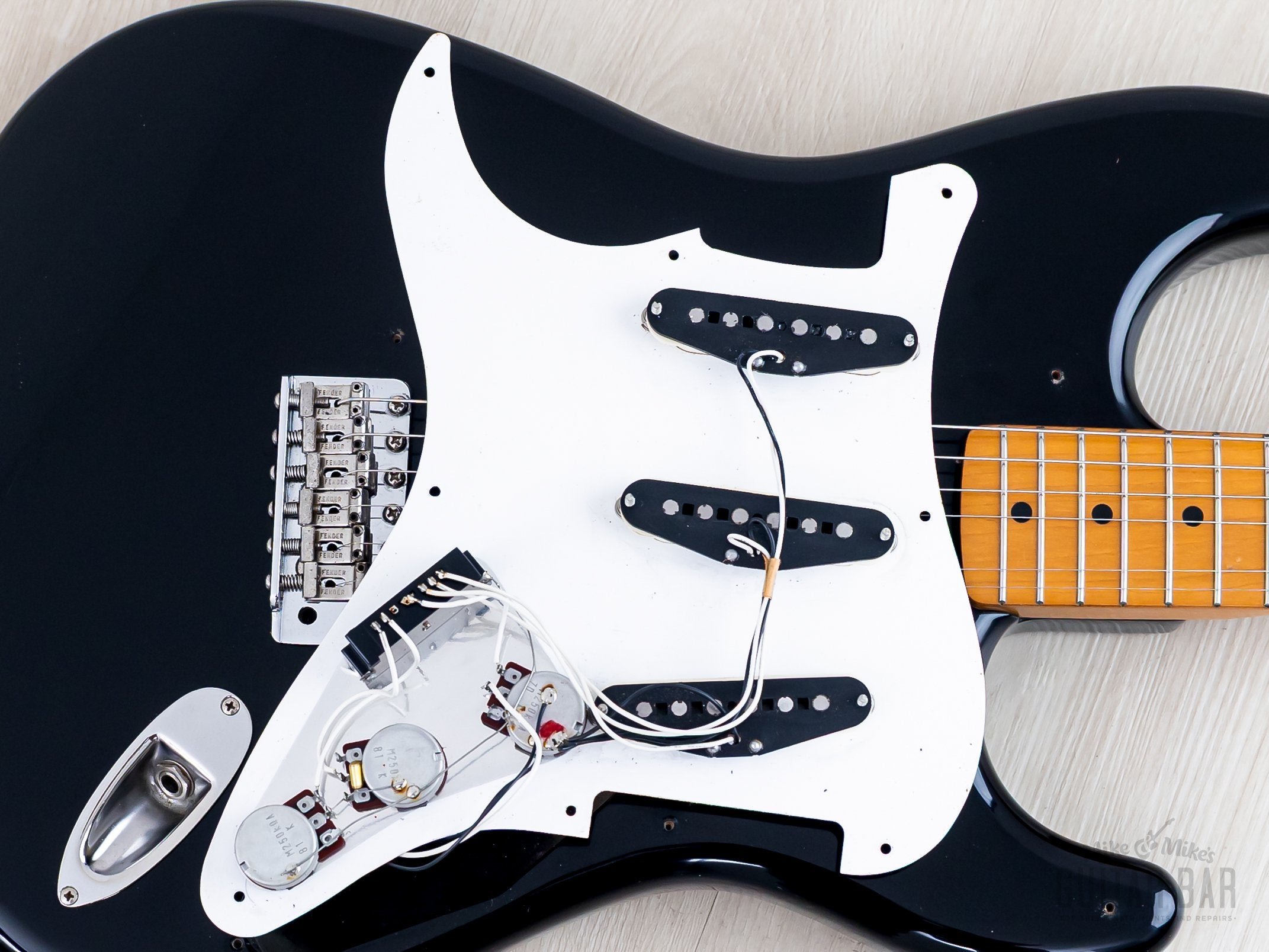 1988 Fender Stratocaster '57 Vintage Reissue ST57-55 Black w/ Hangtag,