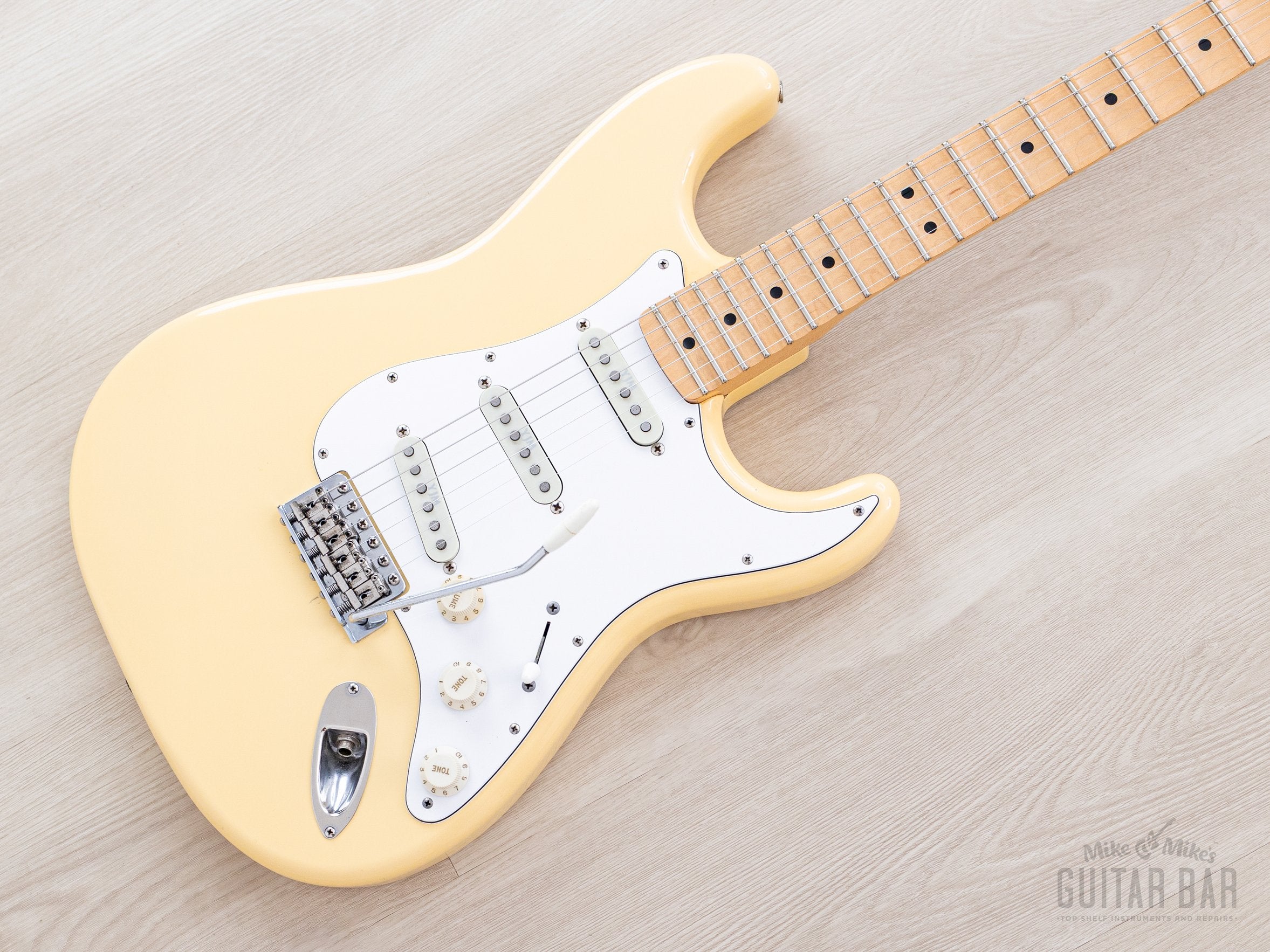 2016 Fender Yngwie Malmsteen Signature Stratocaster Yellow White w/ Se