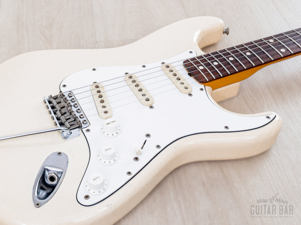 Body close-up with Fullerton single coils and controls