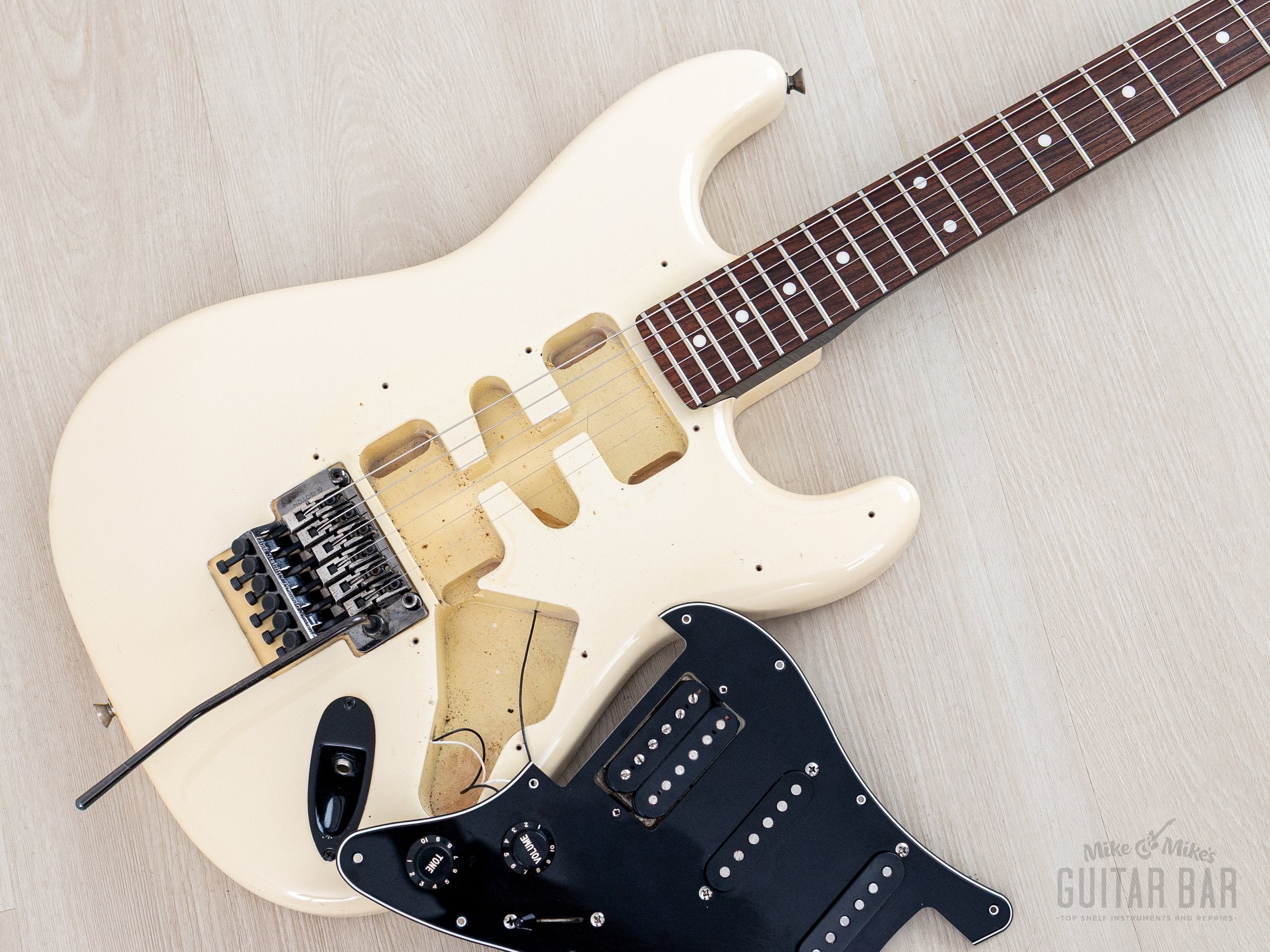 2012 Fender Stratocaster ST62-FR SSH Superstrat Vintage White w/ Floyd