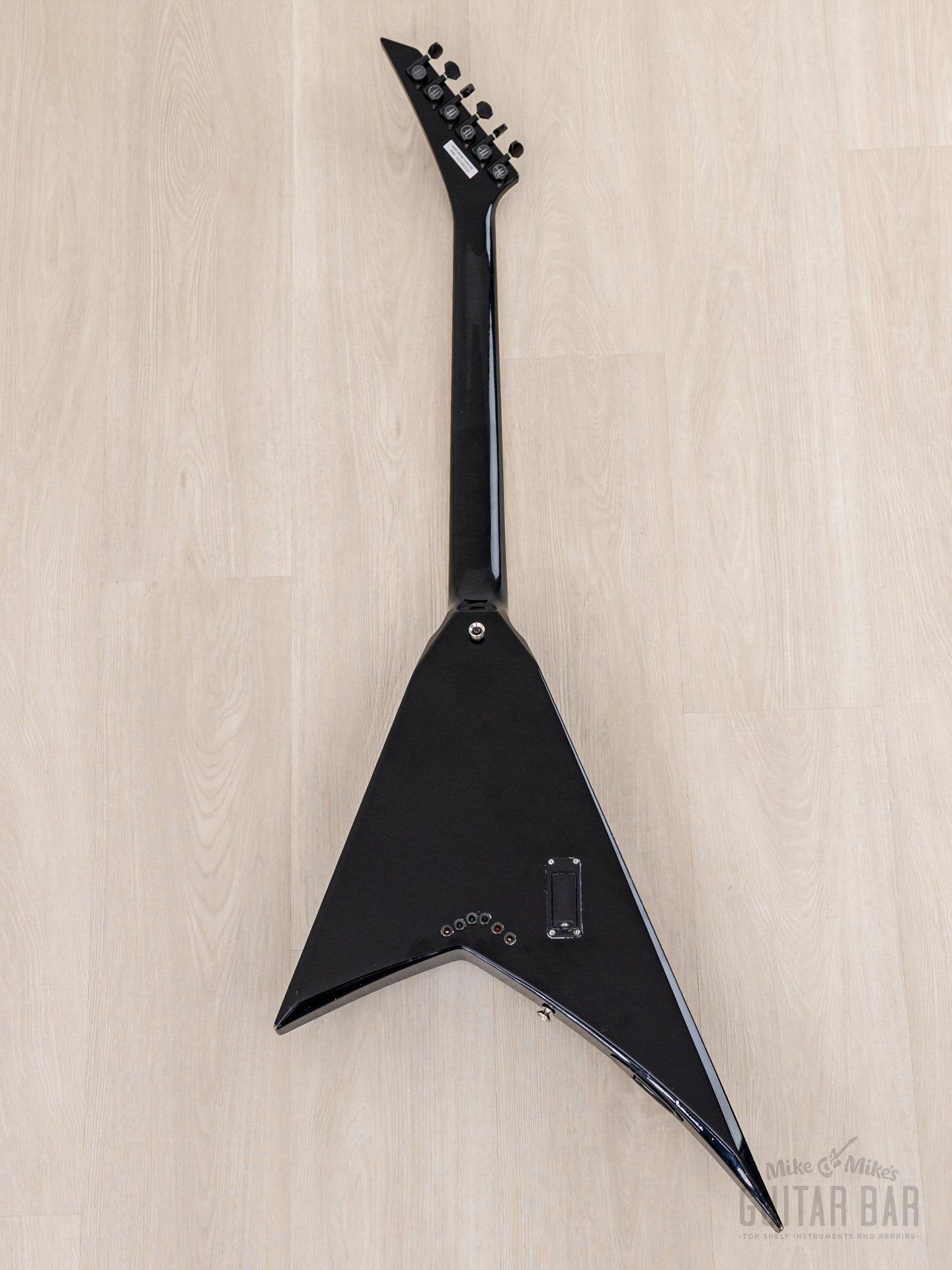 Jackson stars RR-J2E randy V EMG搭載 2006 Jackson Stars Randy Rhoads RR-J2BE Flying V Black w
