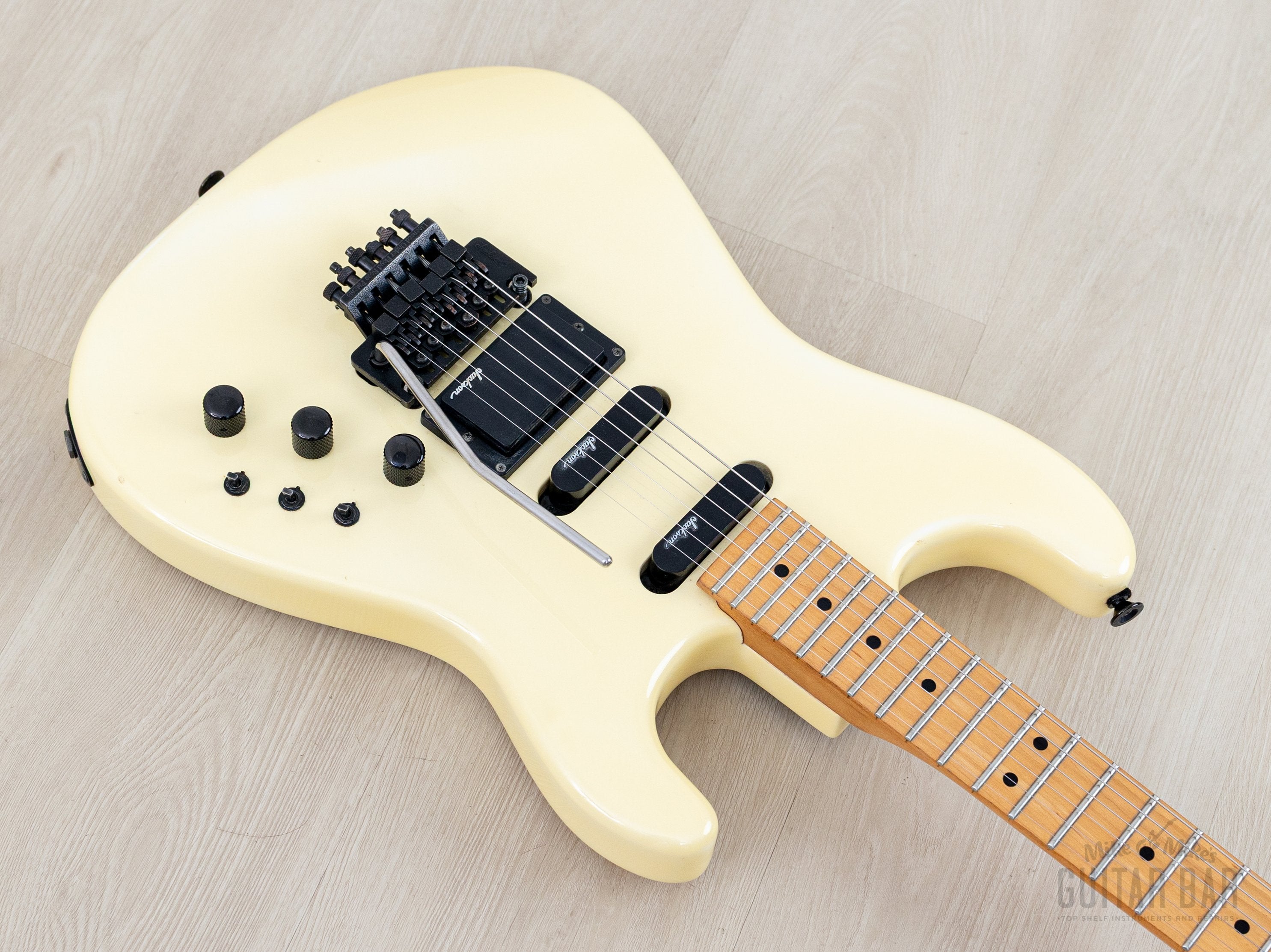 1980s Charvel by Jackson Model 4 Superstrat SSH Vintage Guitar Pearl W