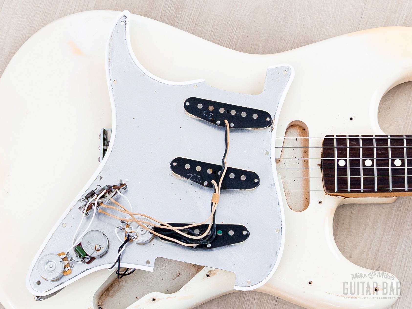1983 Fender '62 Stratocaster JV ST62-85 Olympic White w/ USA Fullerton