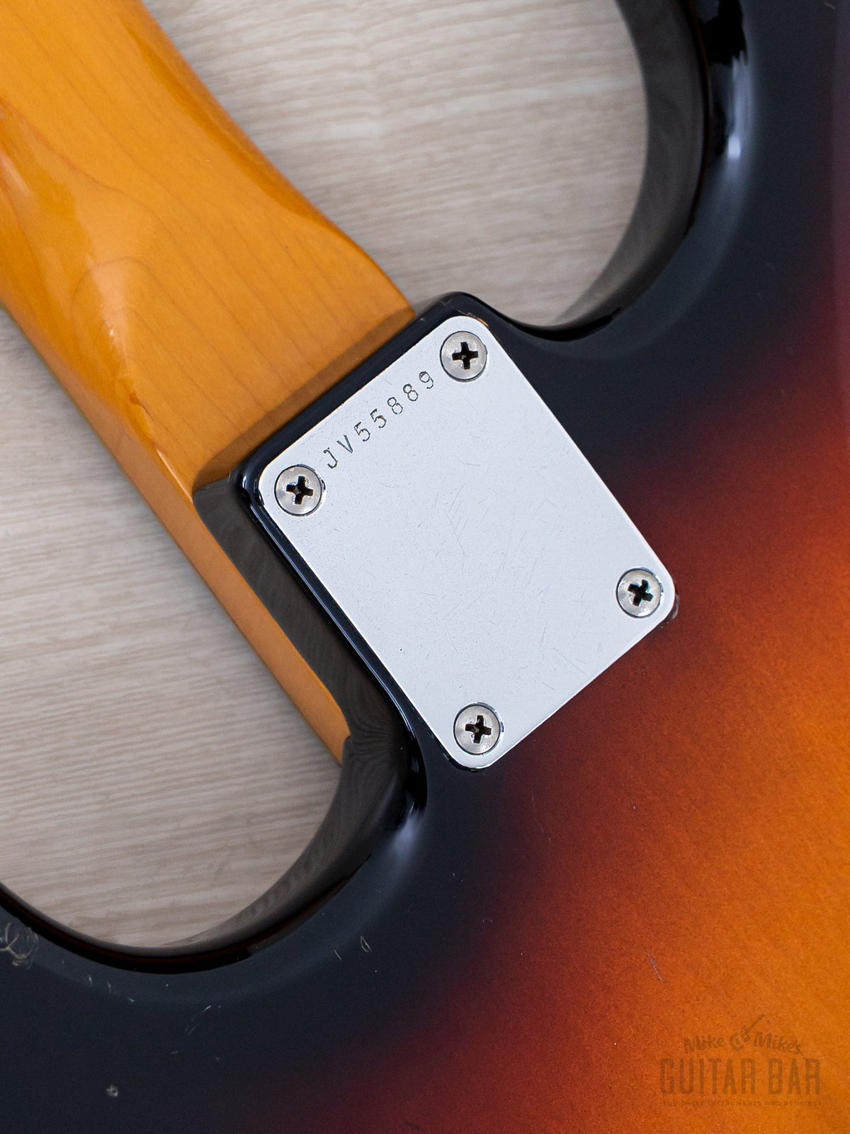 Neck plate close-up