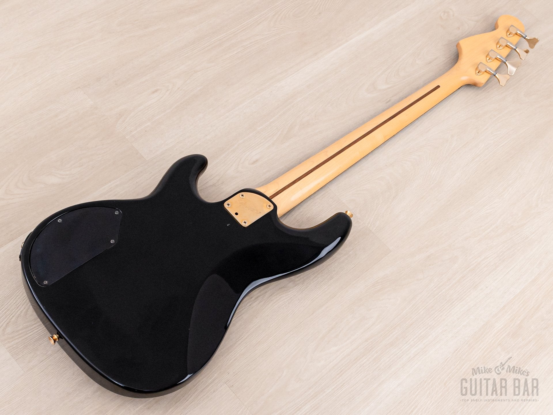 価格交渉オッケー　Bass　ベース　プレベ　Black Fender Made in Japan 【入荷待ち、ご予約受付中】 J Precision