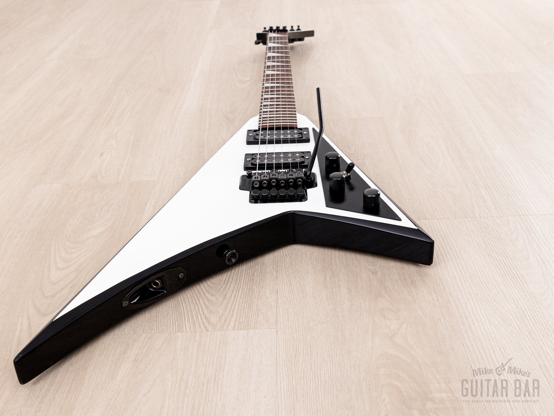 2000 Jackson Stars Randy Rhoads RR-J2 White Neck Through Flying V w/ S