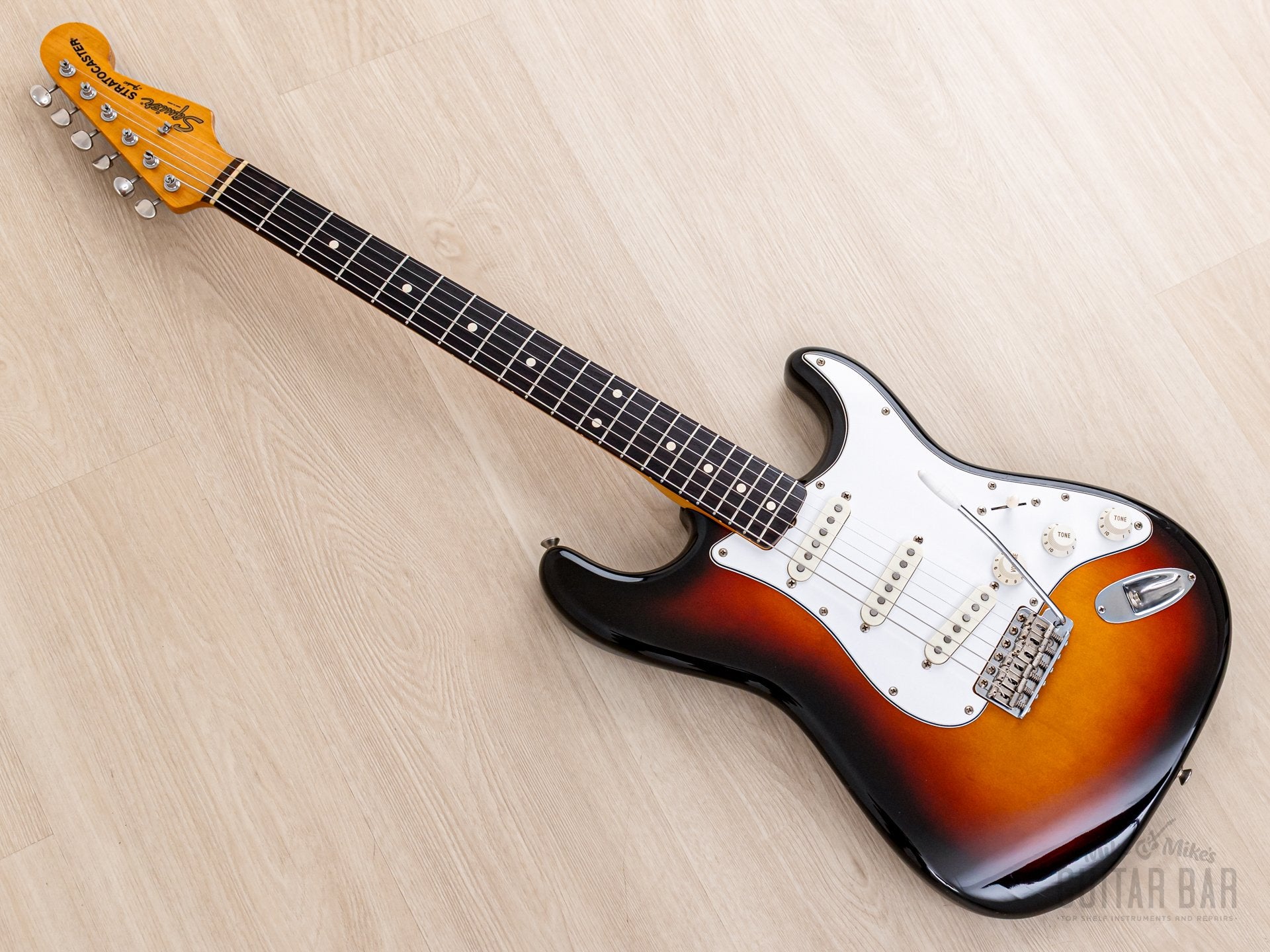 Squier by Fender フェンダー Amazon.co.jp: Fender Squier デビューシリーズ プレシジョン