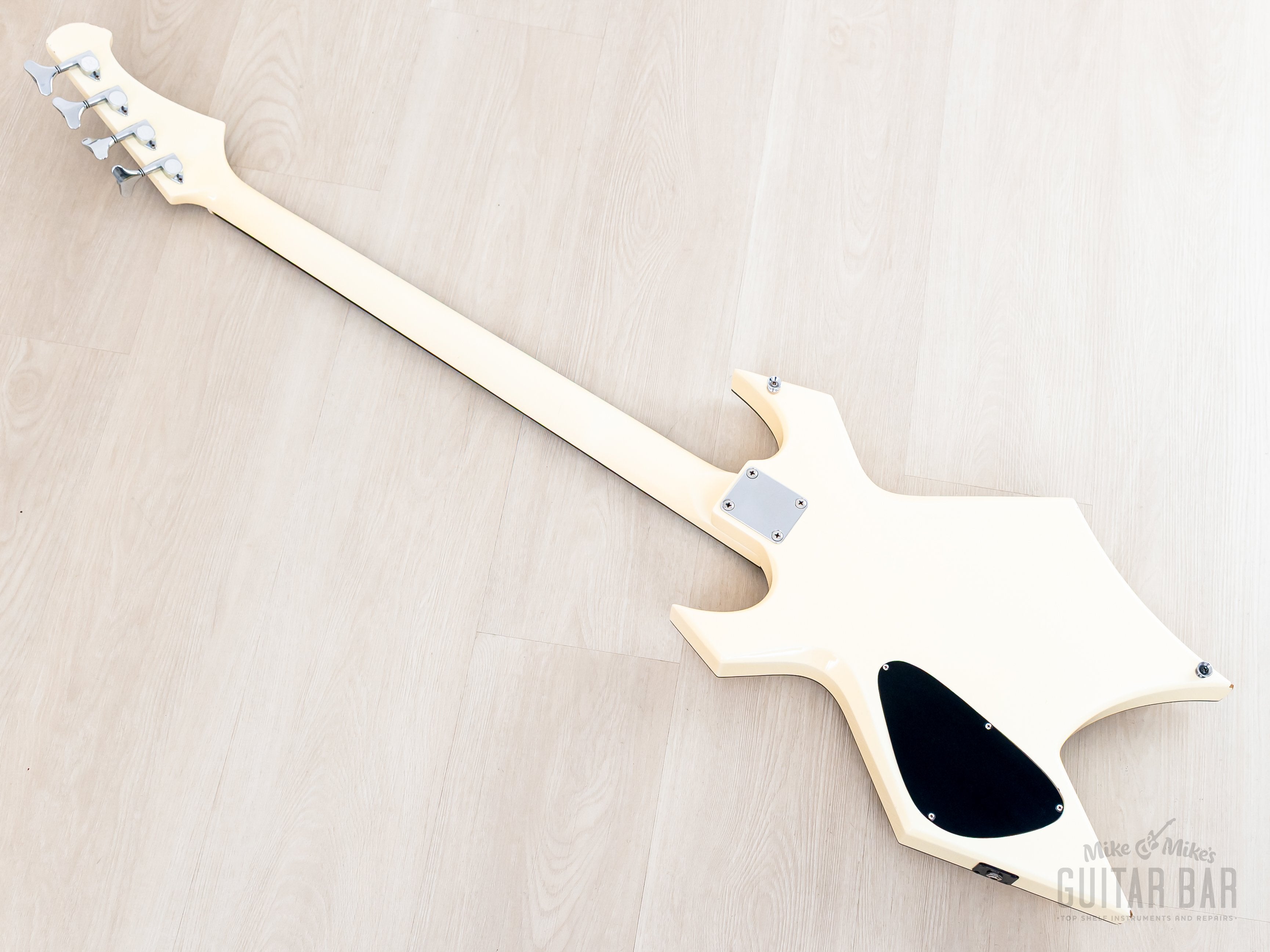 1985 B.C. Rich Warlock Bass NJ Series White Nikki Sixx w/ Active Pream