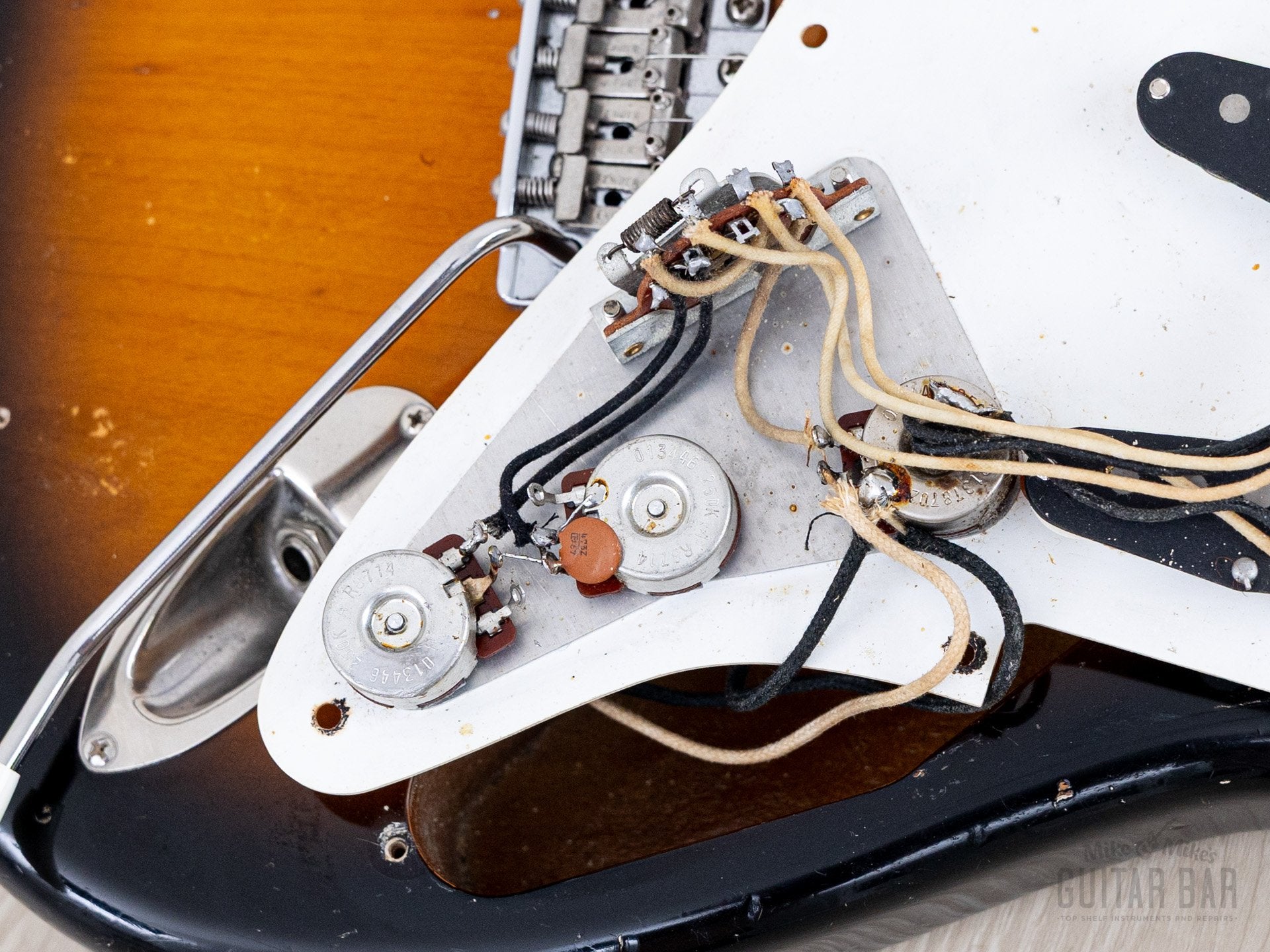 1989 Fender '54 Stratocaster ST54-900 Sunburst Lacquer w