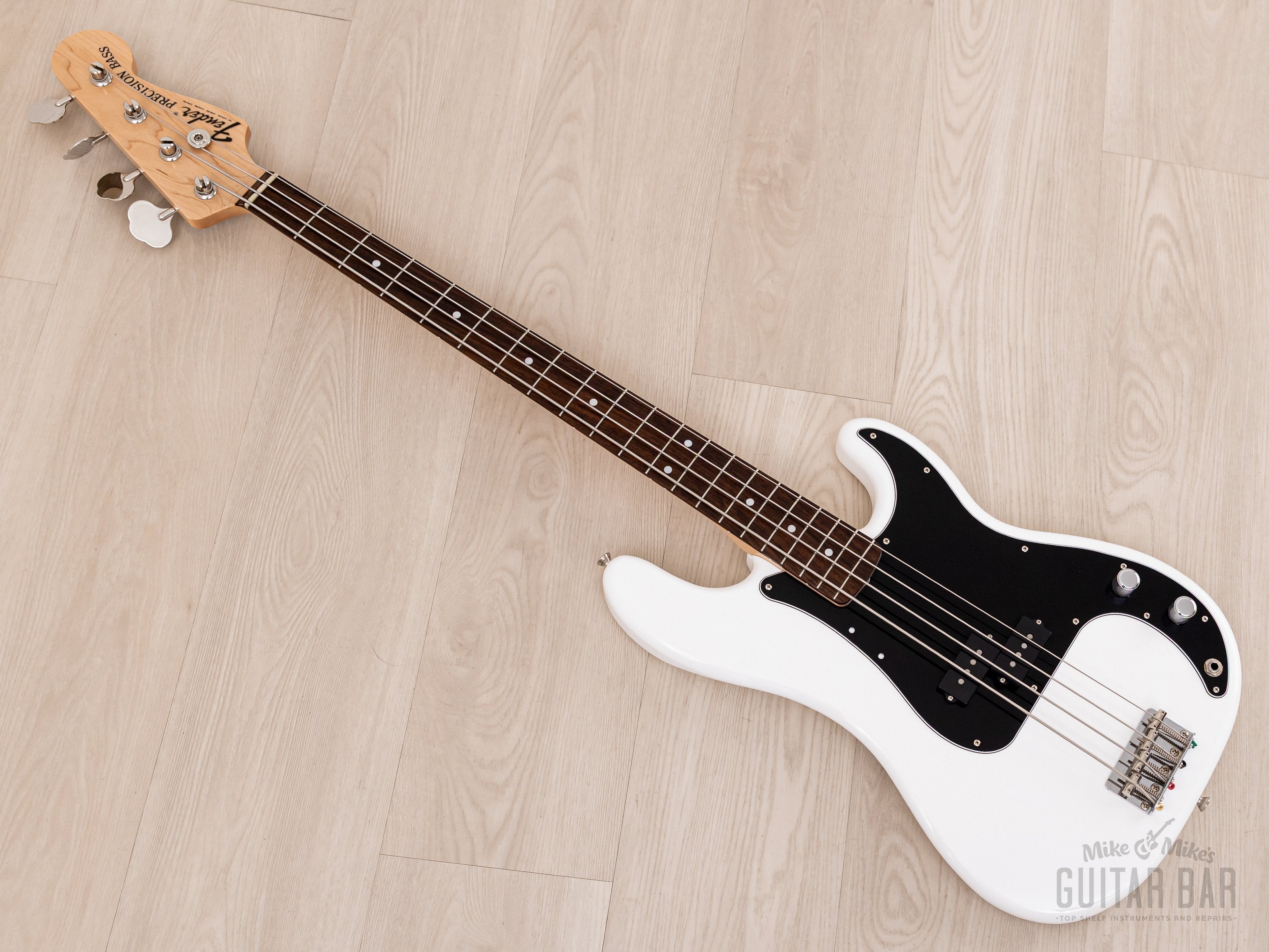 2023 Fender Traditional II 70s Precision Bass Arctic White, Japan MIJ
